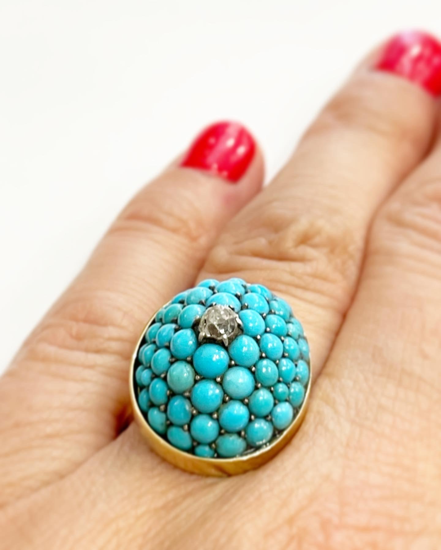 Turquoise, Diamond and 18k Yellow Gold Fashion Coctail Ring 3
