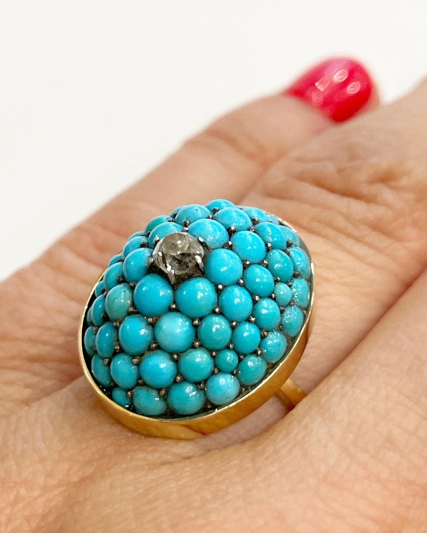 Women's or Men's Turquoise, Diamond and 18k Yellow Gold Fashion Coctail Ring