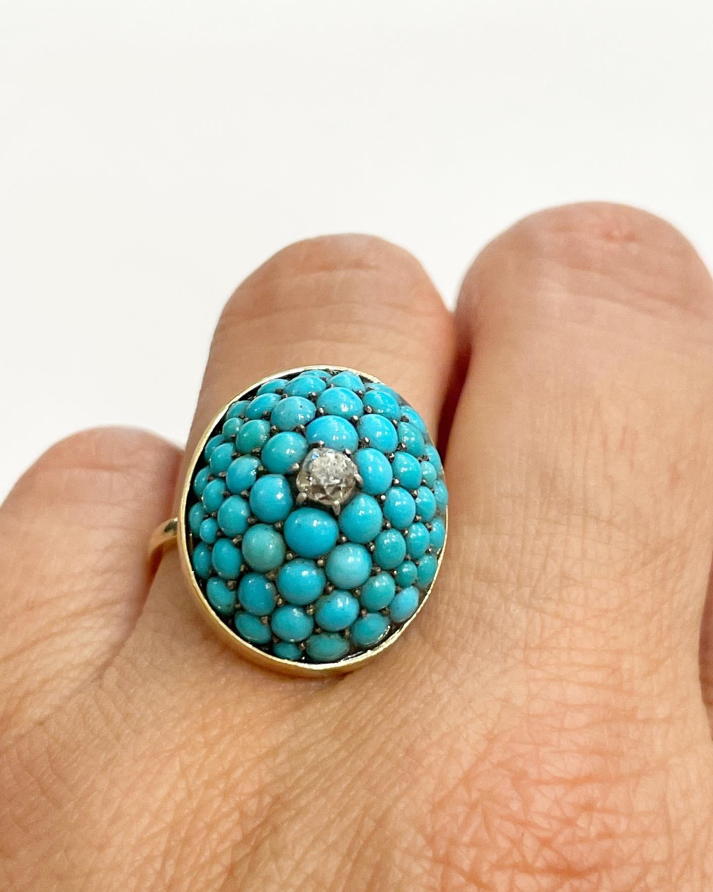 Turquoise, Diamond and 18k Yellow Gold Fashion Coctail Ring 1