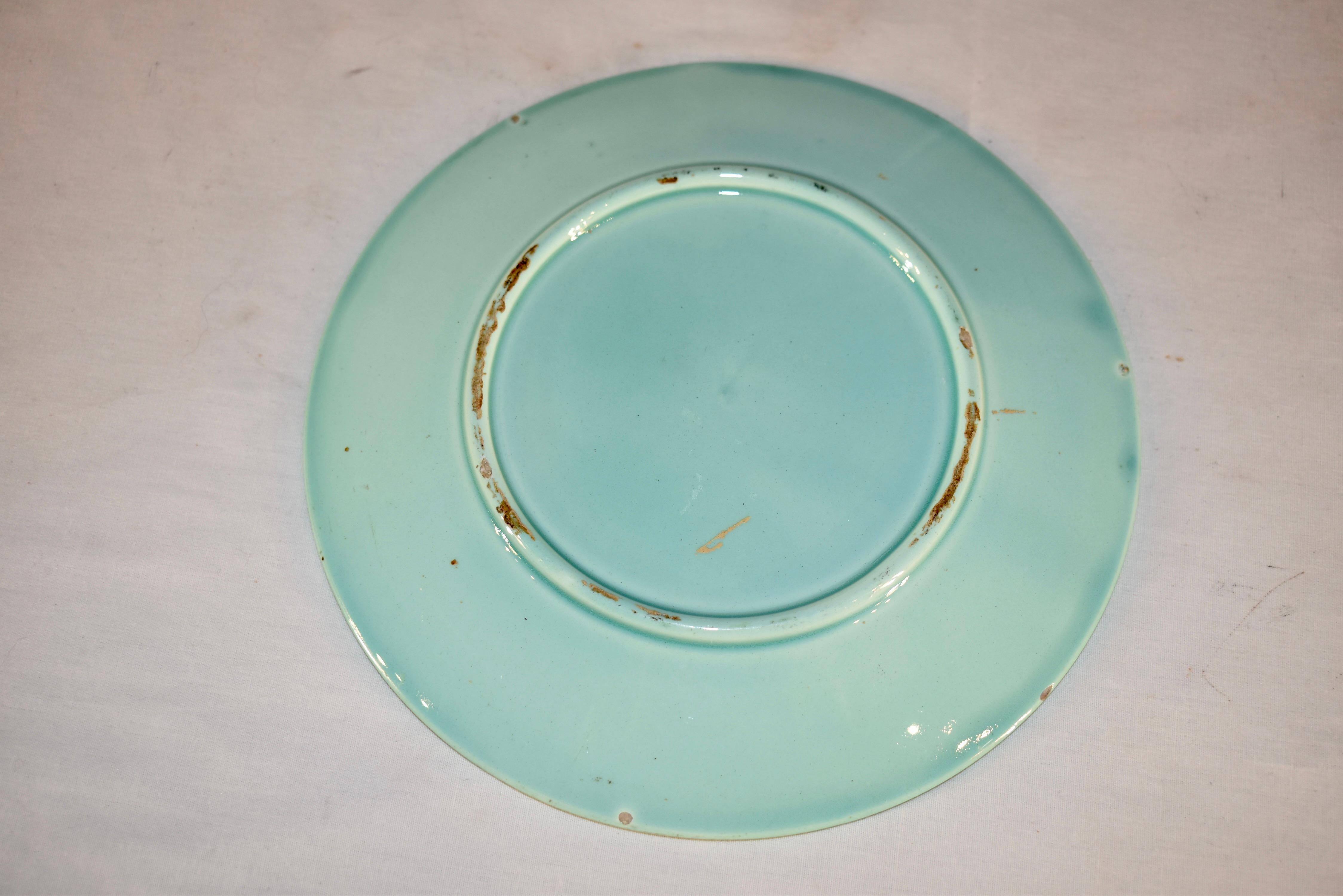 Anglais Assiette en majolique turquoise du 19e siècle en vente