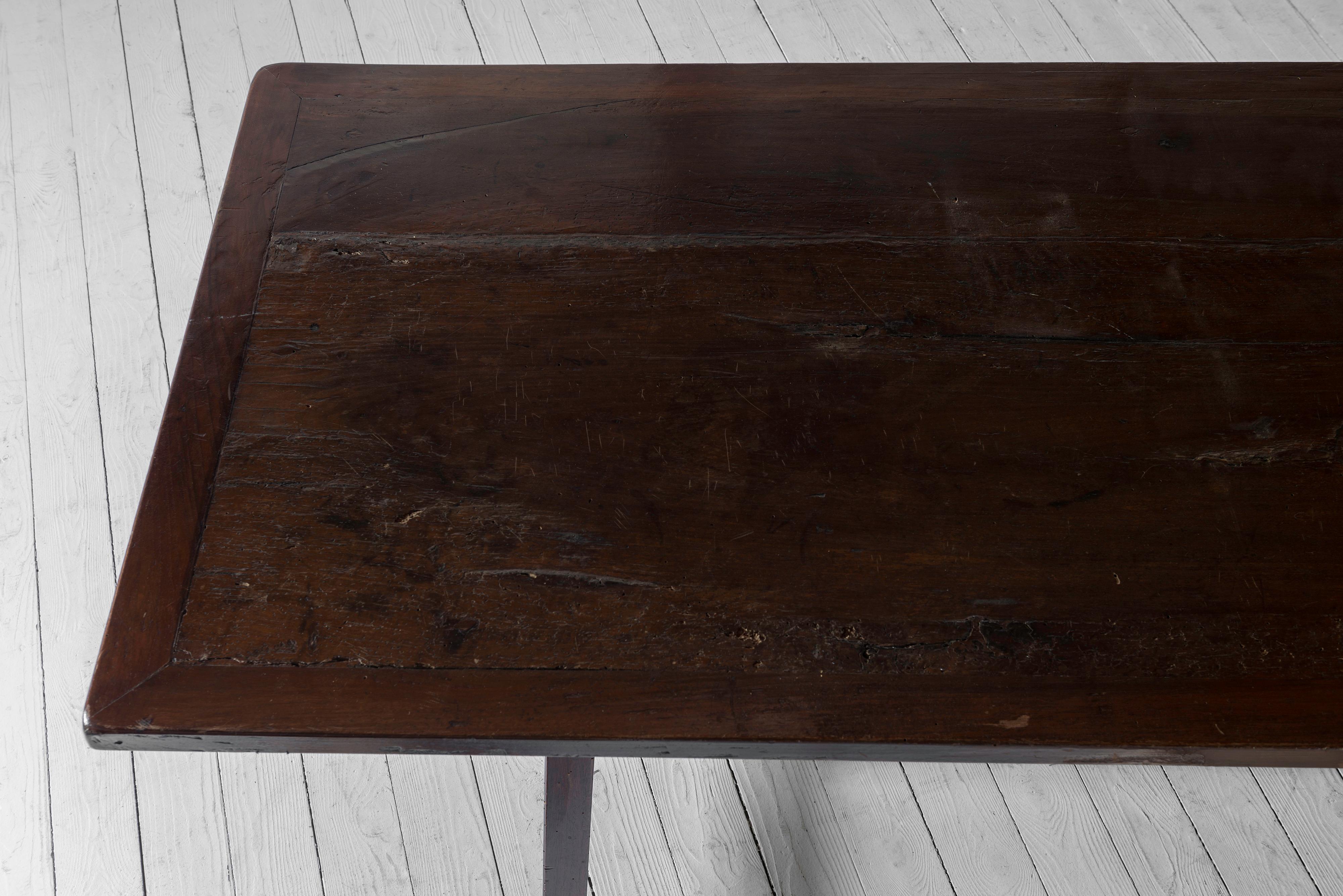 19th century Tuscan library desk in Fratino style For Sale 1