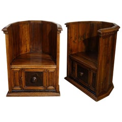 19th Century Tuscan Renaissance Pozzetto Pair of Walnut Barrel Chairs Circa 1840