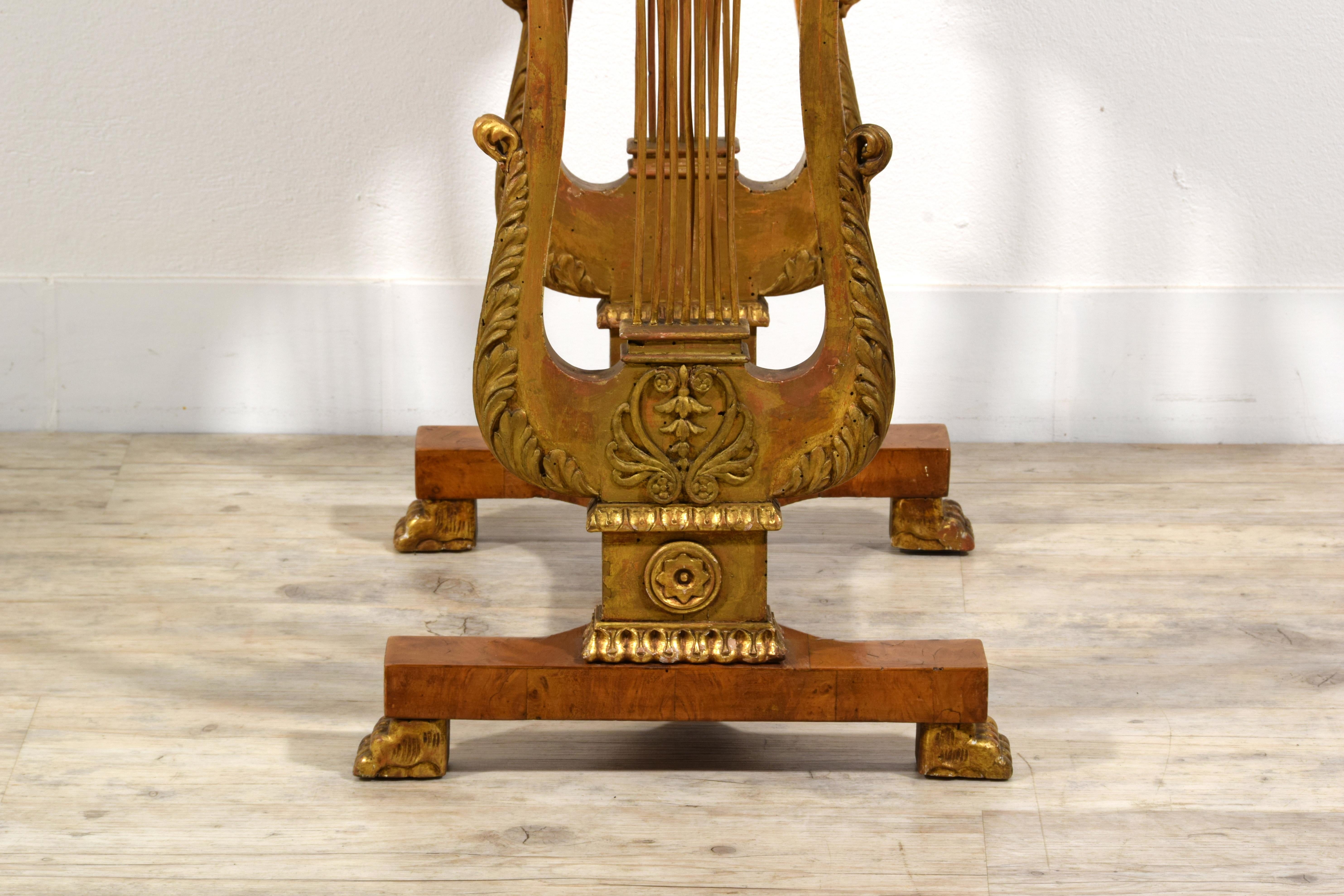 Table basse toscane Charles X du 19ème siècle en vente 6
