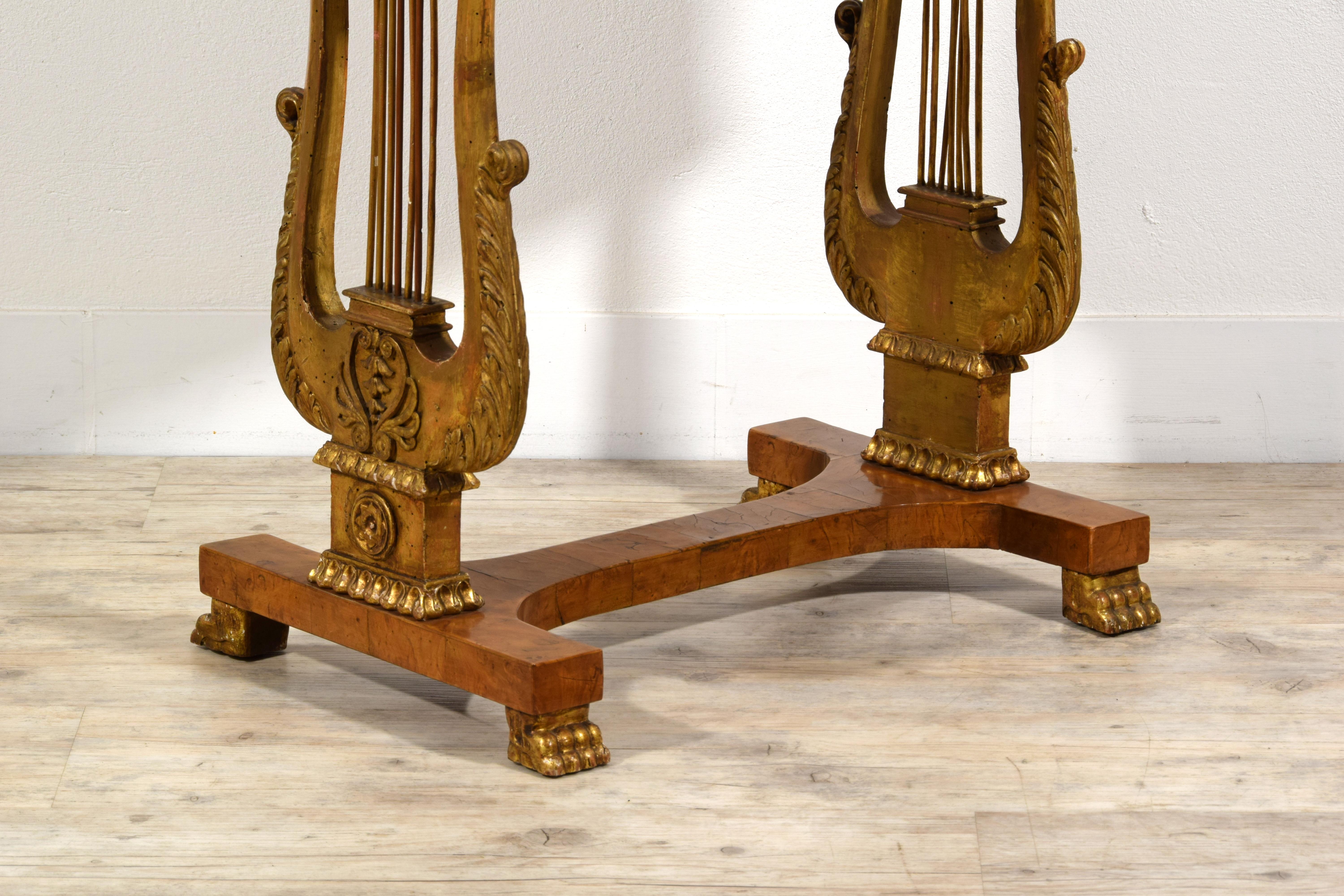 Table basse toscane Charles X du 19ème siècle en vente 8