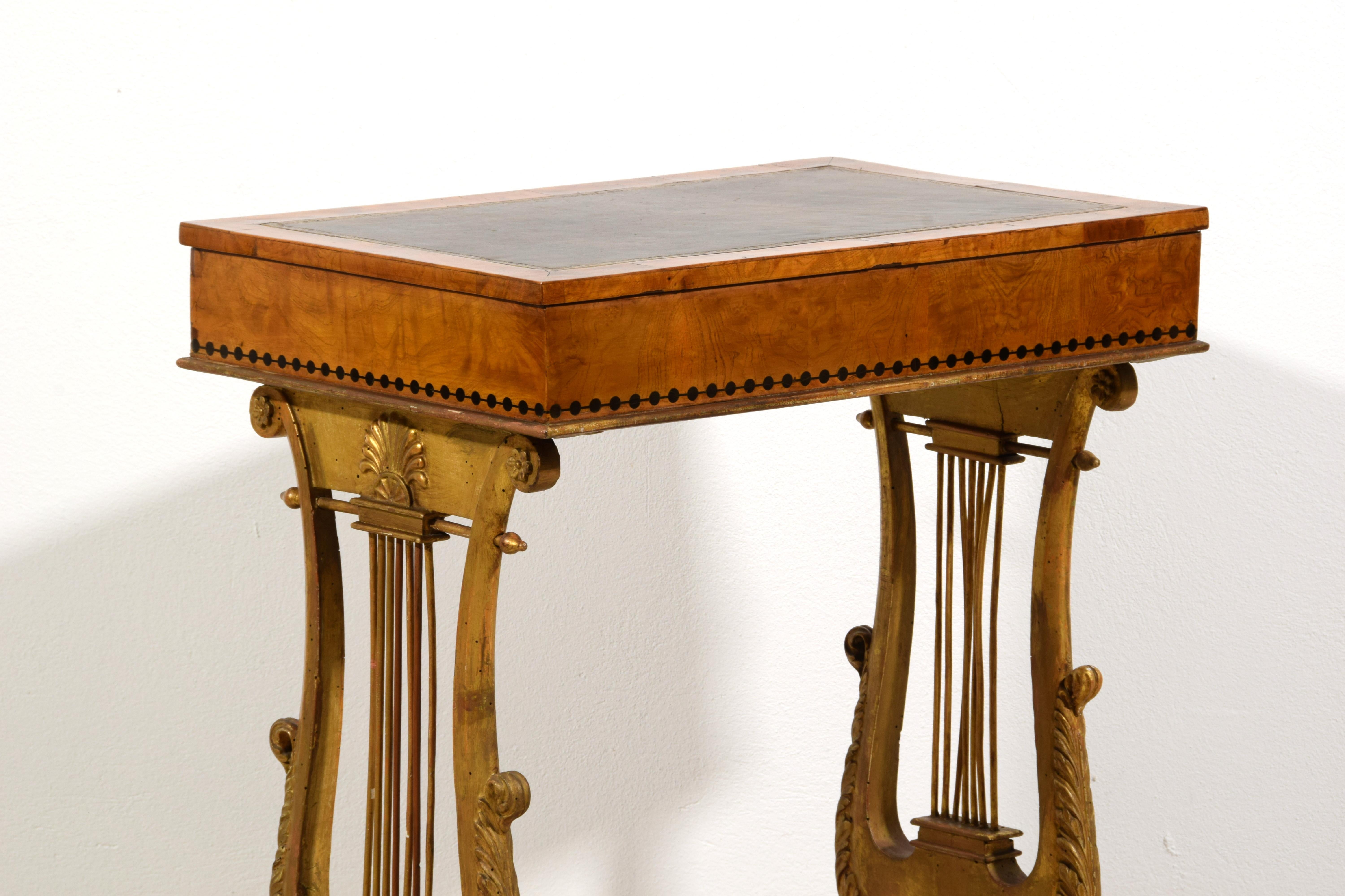 Table basse toscane Charles X du 19ème siècle en vente 9