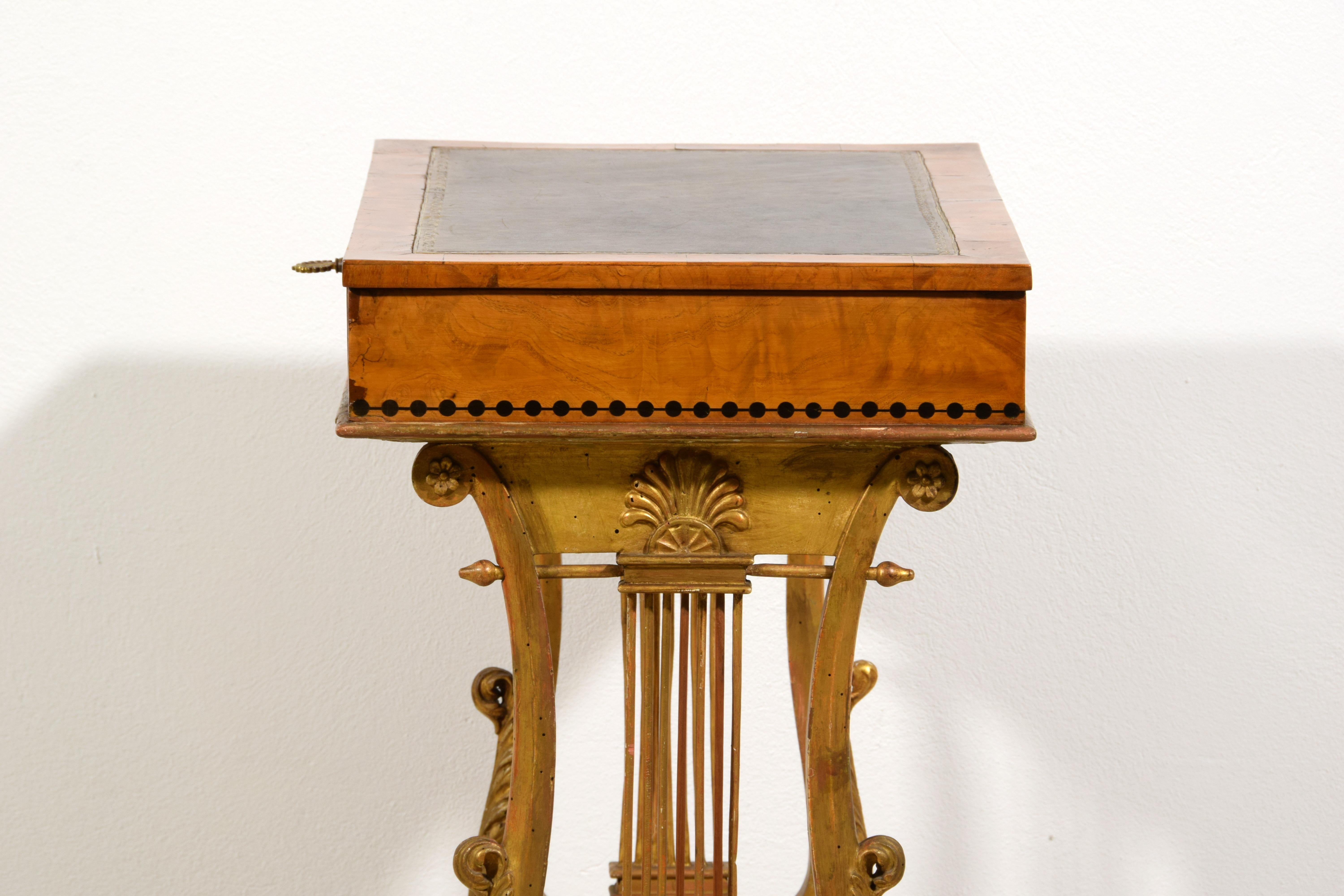 Table basse toscane Charles X du 19ème siècle en vente 10