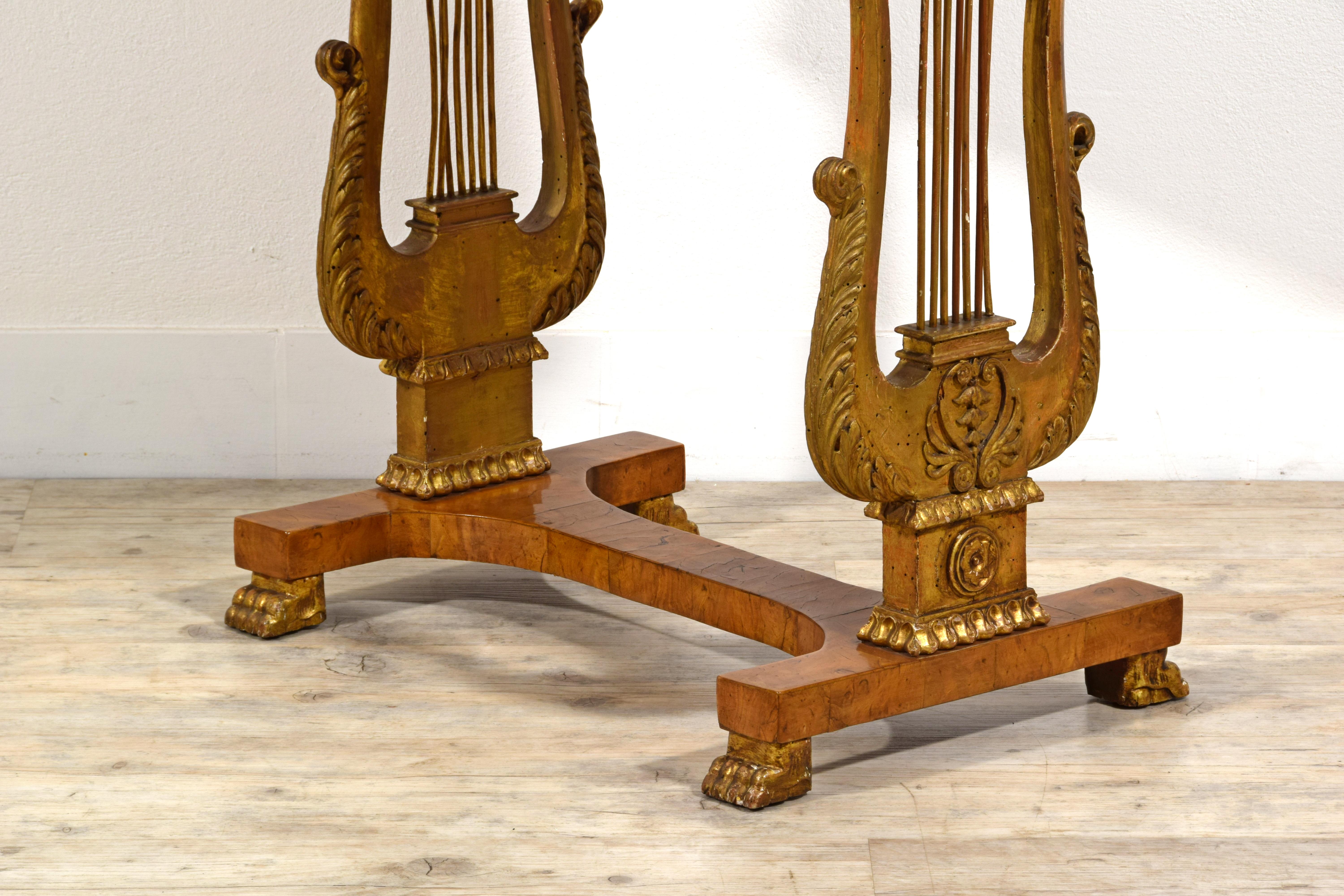 Table basse toscane Charles X du 19ème siècle en vente 13