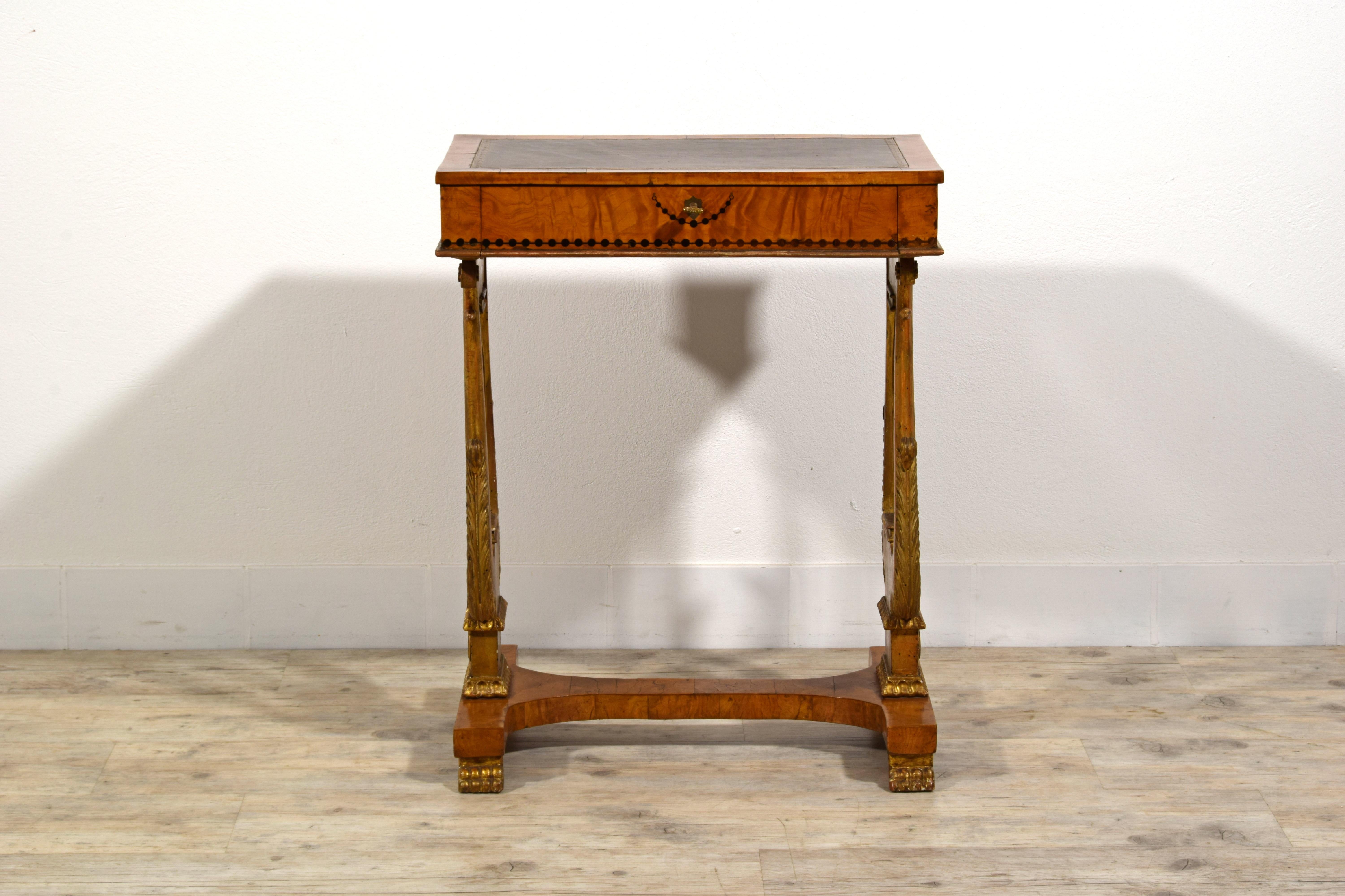 italien Table basse toscane Charles X du 19ème siècle en vente