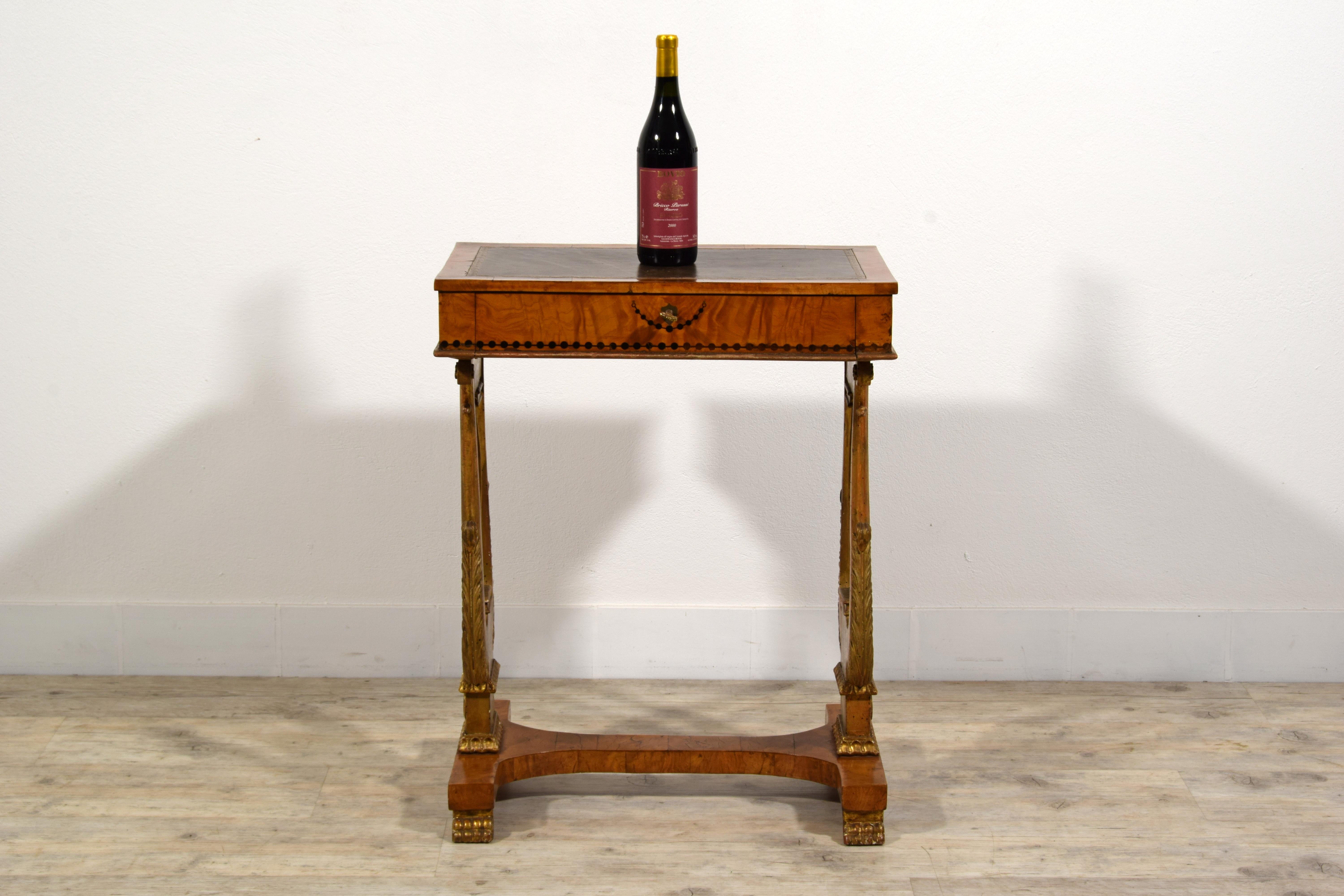 XIXe siècle Table basse toscane Charles X du 19ème siècle en vente