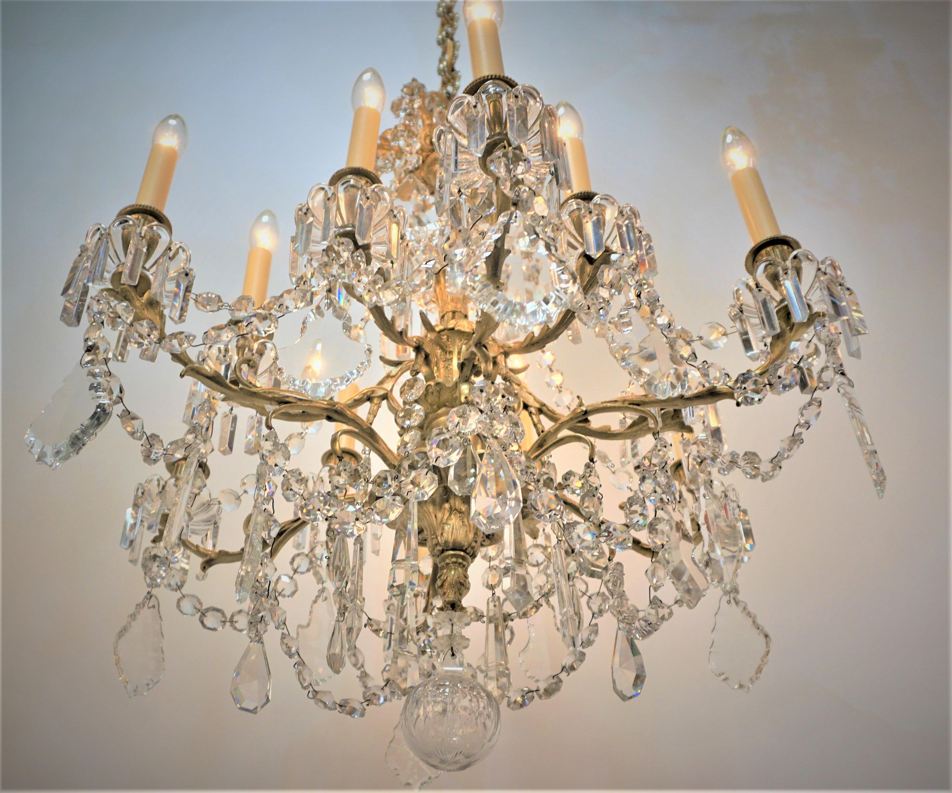 Lustre à douze lumières en cristal de Baccarat du 19e siècle Bon état - En vente à Fairfax, VA
