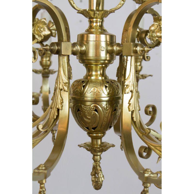 19th Century Twelve Light Continental Brass Gas Chandelier For Sale 7
