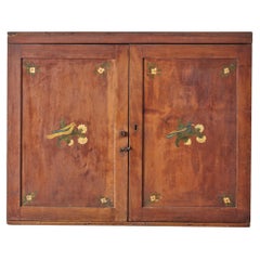 Handbemalter Holzschrank mit zwei Türen aus dem 19.