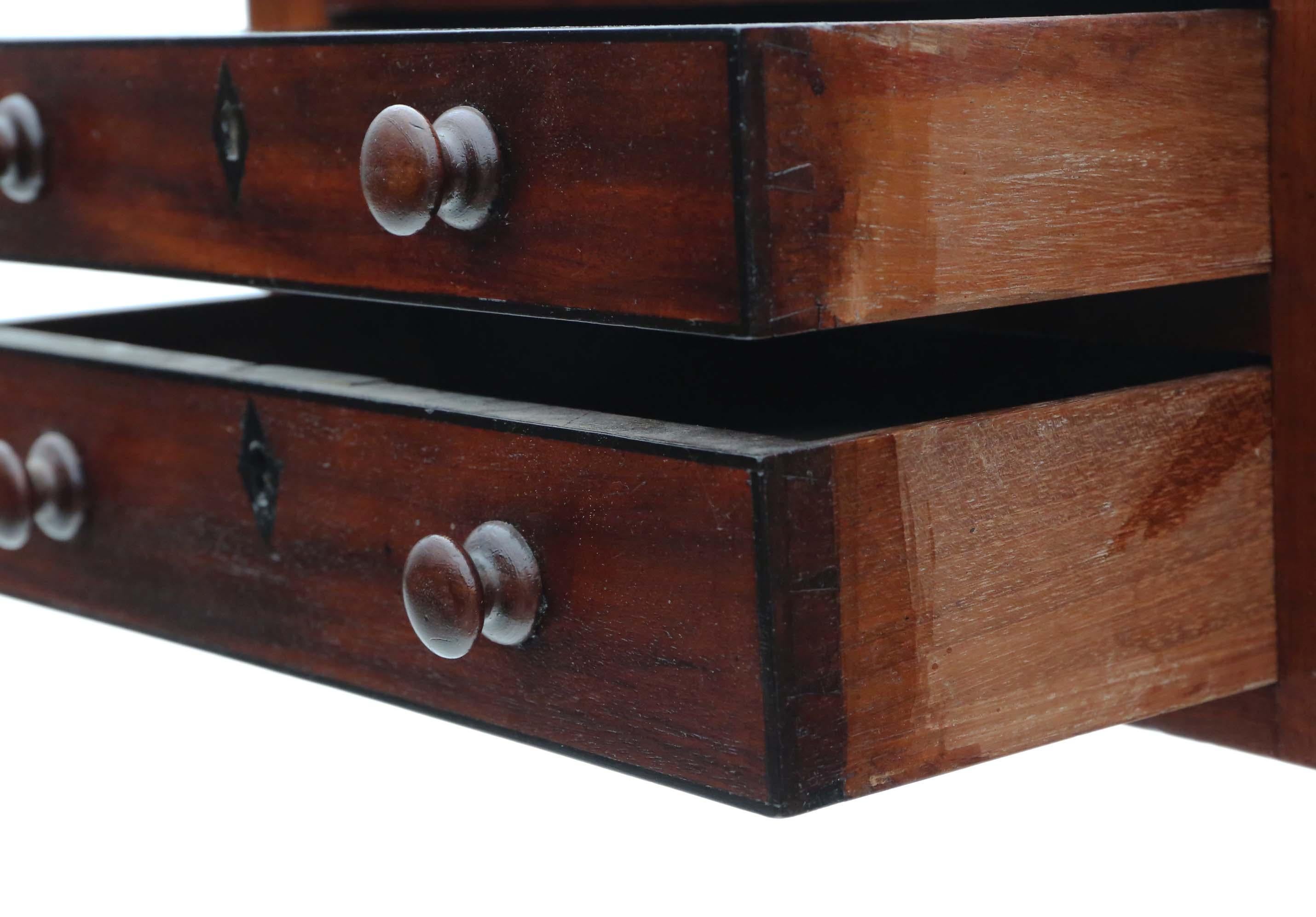 Werktisch mit zwei Schubladen aus Mahagoni des 19. Jahrhunderts mit klappbaren Schubladen (Mittleres 19. Jahrhundert)