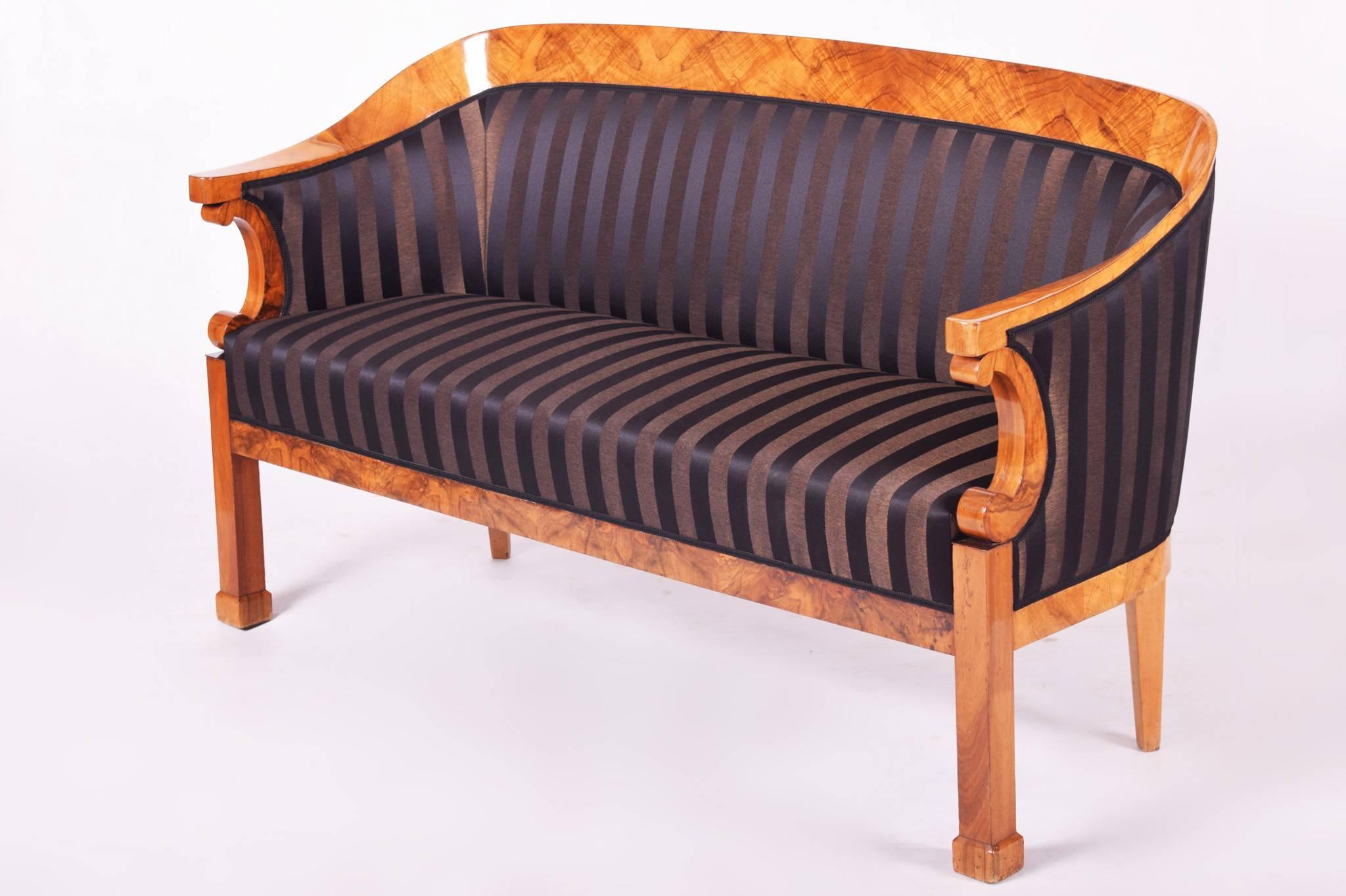 Early 19th Century 19th Century Unique Austrian Biedermeier Sofa, Material Walnut, Period 1820-1829