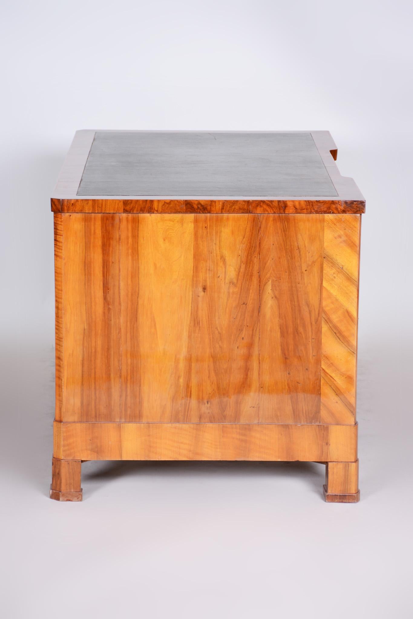 19th Century Unique Brown Restored Czech Biedermeier Walnut Writing Desk, 1830s 4