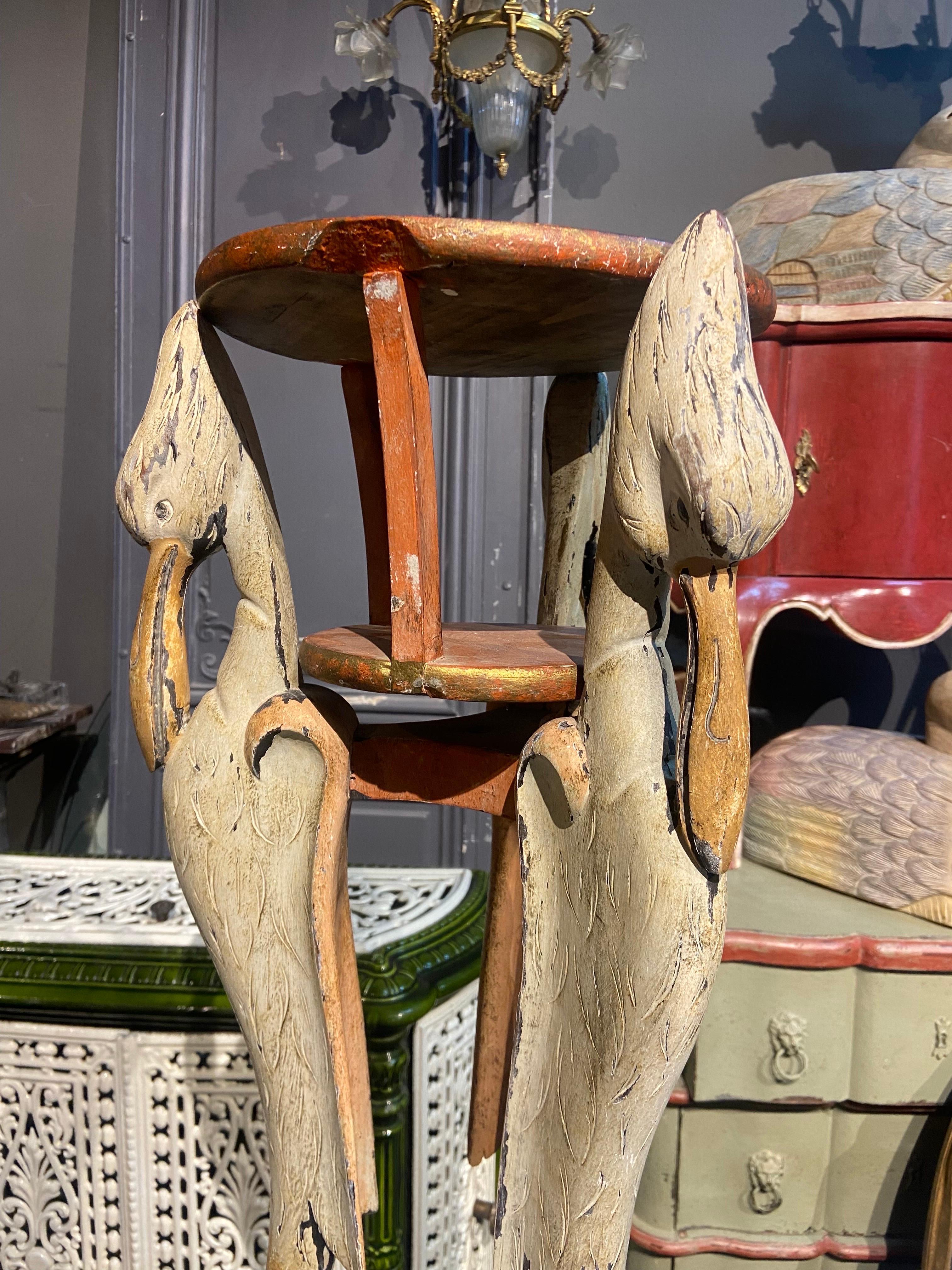 Einzigartiger französischer skulpturaler handbemalter Holz-Beistelltisch aus dem 19. Jahrhundert im Zustand „Relativ gut“ im Angebot in Sofia, BG