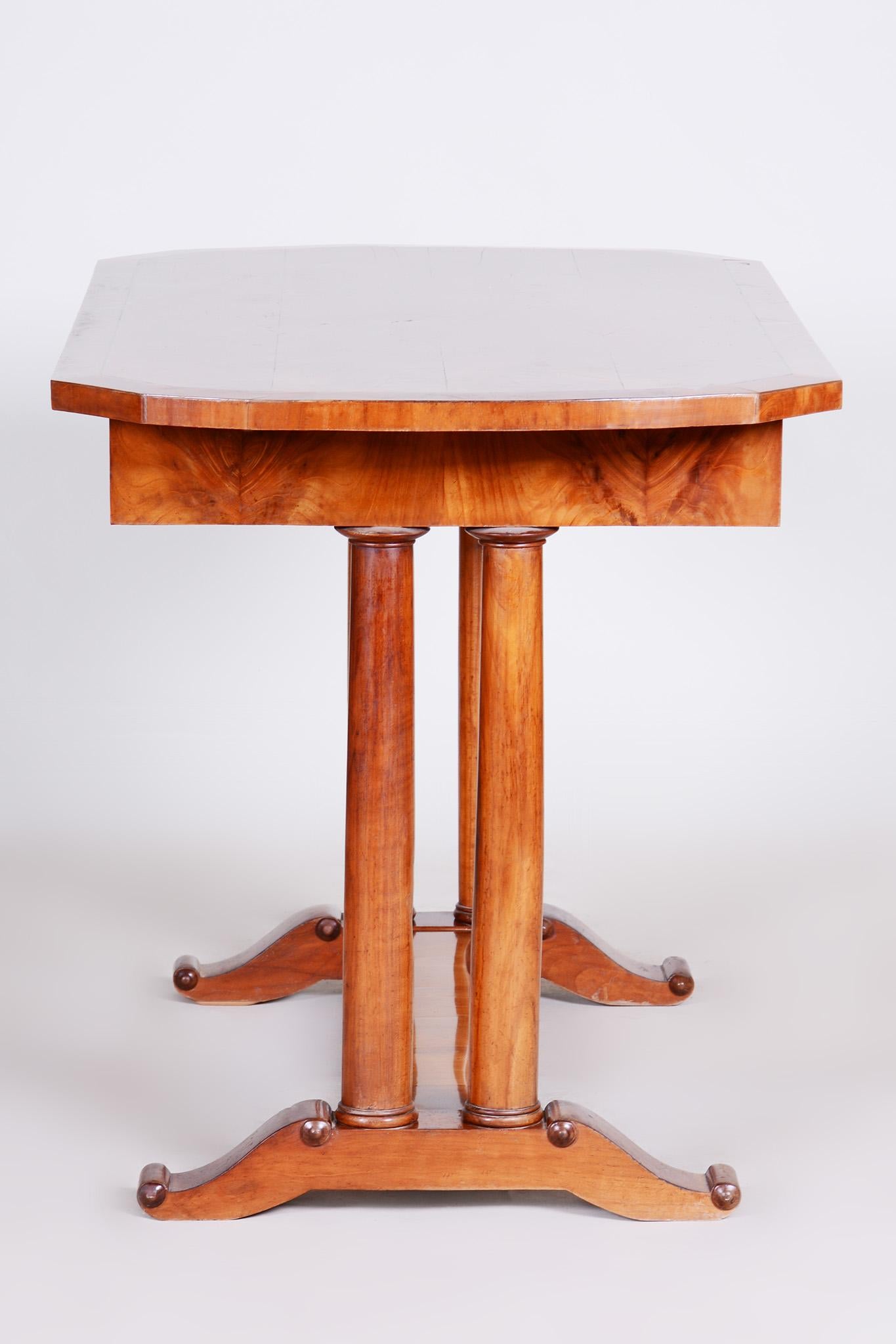 19th Century Unique Restored Austrian Biedermeier Maple Writing Desk, 1830s For Sale 5
