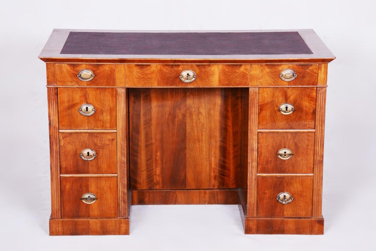 Biedermeier writing desk
Completely restored.
Shellac polish.
Material: Walnut veneer, lacquer
Period: 1830-1839
Unique pieces.






 
  