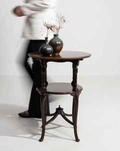 19th Century United Kingdom Rich Mahogany Oval Two-Tier Mahogany Side Table