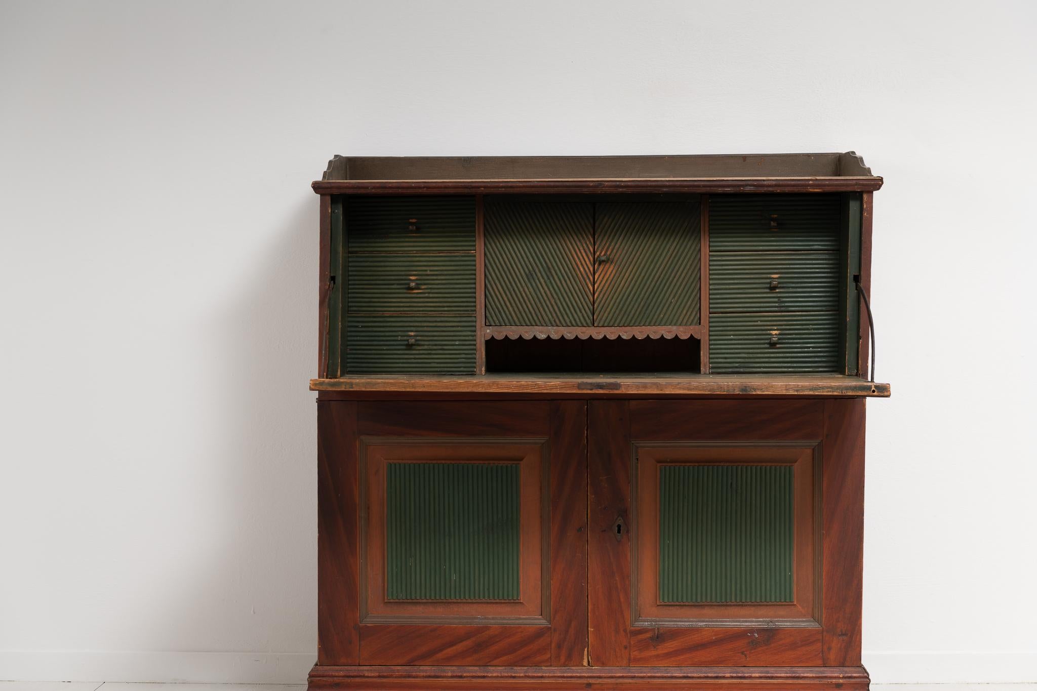 Unusual Swedish Antique Tall Country Secretary Desk in Painted Pine In Good Condition For Sale In Kramfors, SE