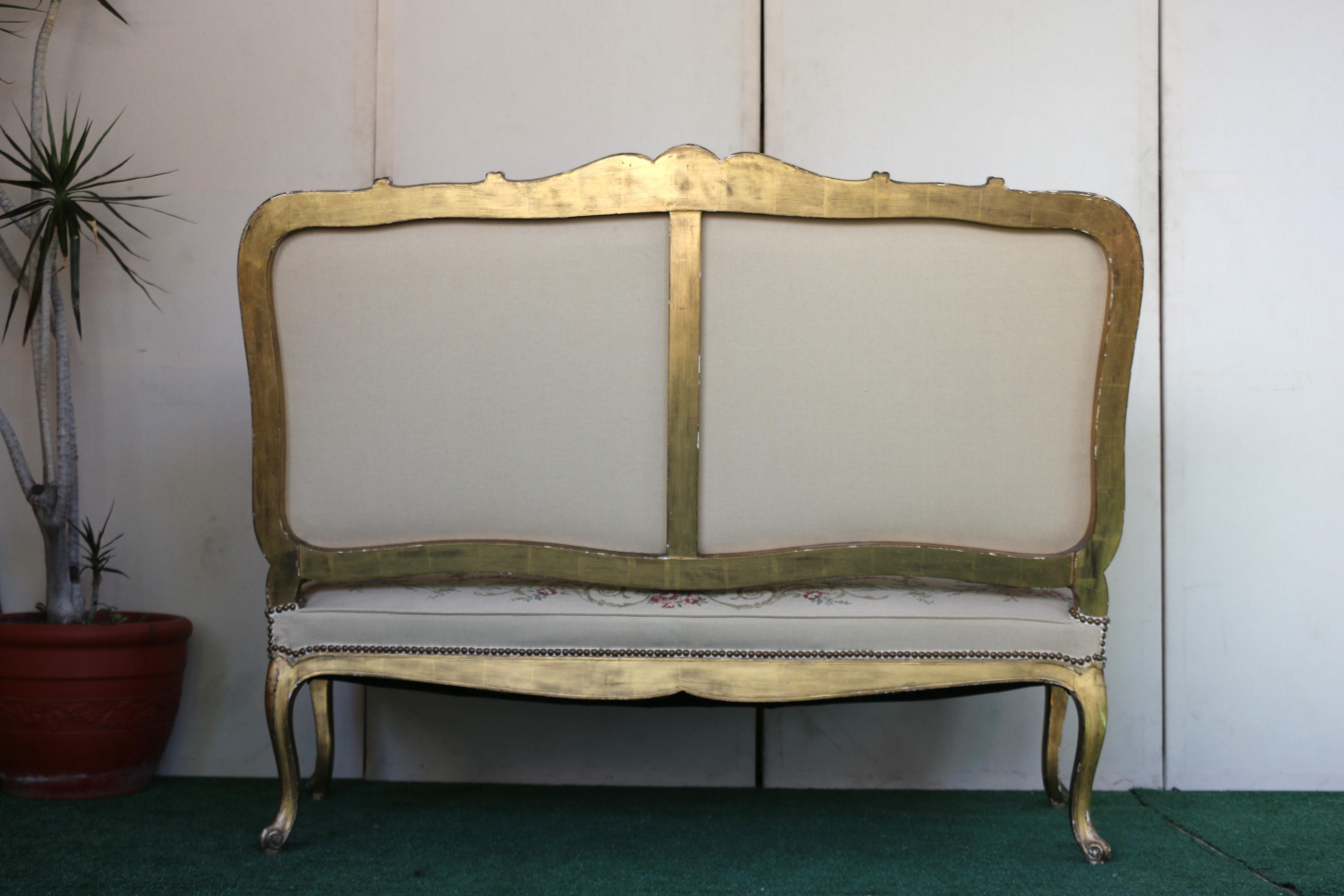 Tapisserie Canapé tapissé à motifs musicaux, France, 19e siècle en vente