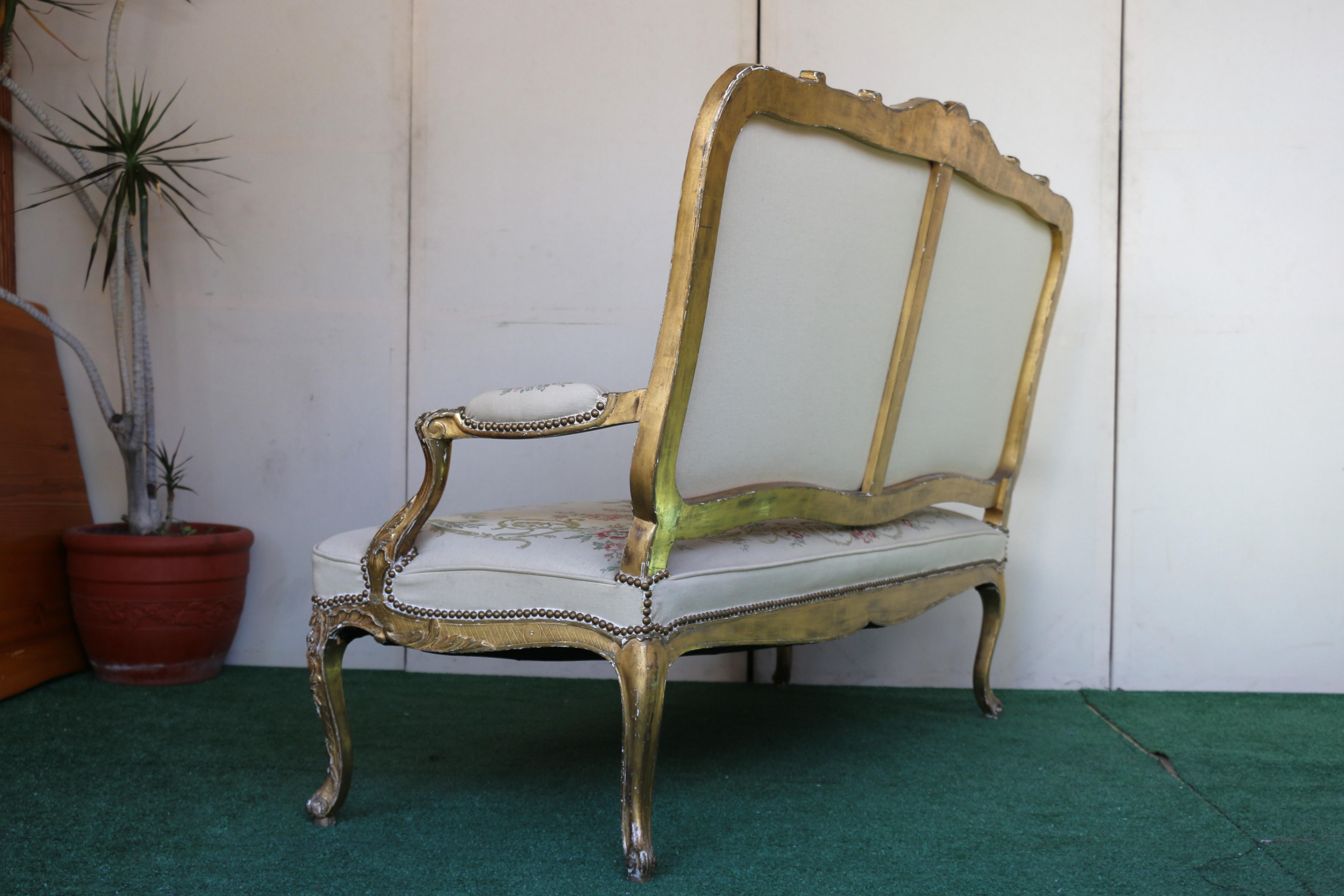 Canapé tapissé à motifs musicaux, France, 19e siècle en vente 1