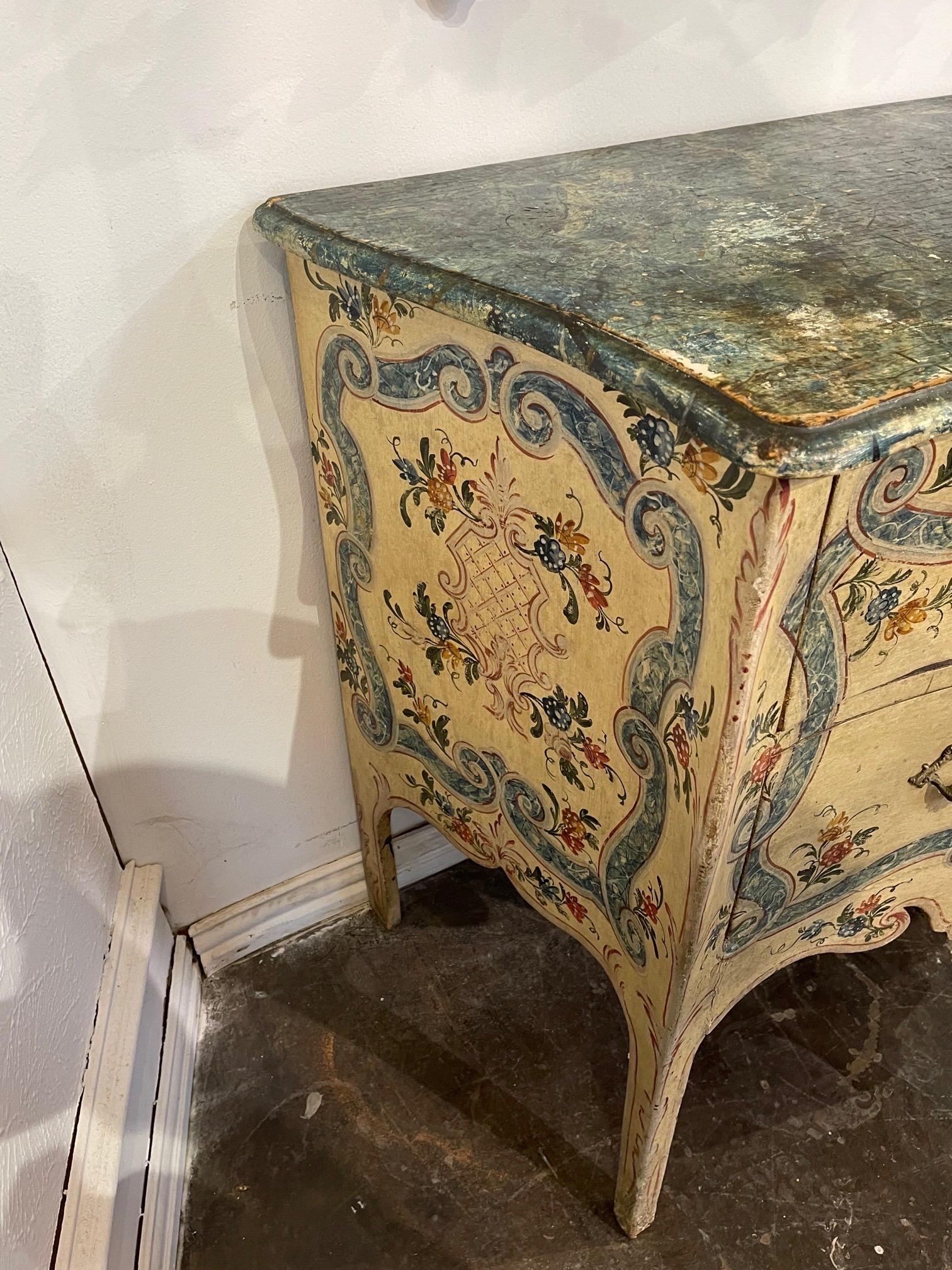 19th Century Venetian Bombe Painted Commode For Sale 3