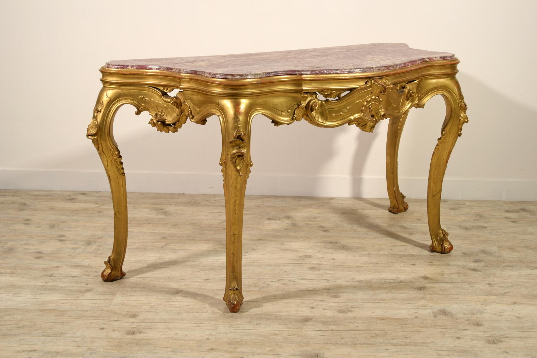 XIXe siècle 19ème siècle:: Table Console en bois doré sculpté vénitien en vente