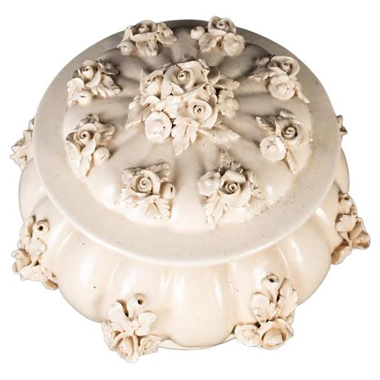 Renaissance Revival 19th Century Venetian Creamware Covered Soup Bowl with Floral Motifs For Sale