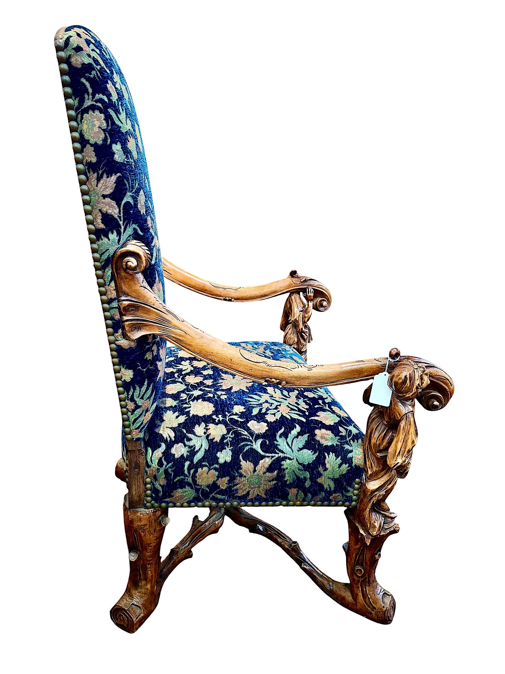 Les photos vous ont certainement arrêté dans votre élan. Hormis l'omniprésente chaise longue, peu de chaises ont offert autant d'expérience assise que celles d'Andrea Brustolon (1662-1732). Brustolon, sculpteur italien en bois très réputé, est une