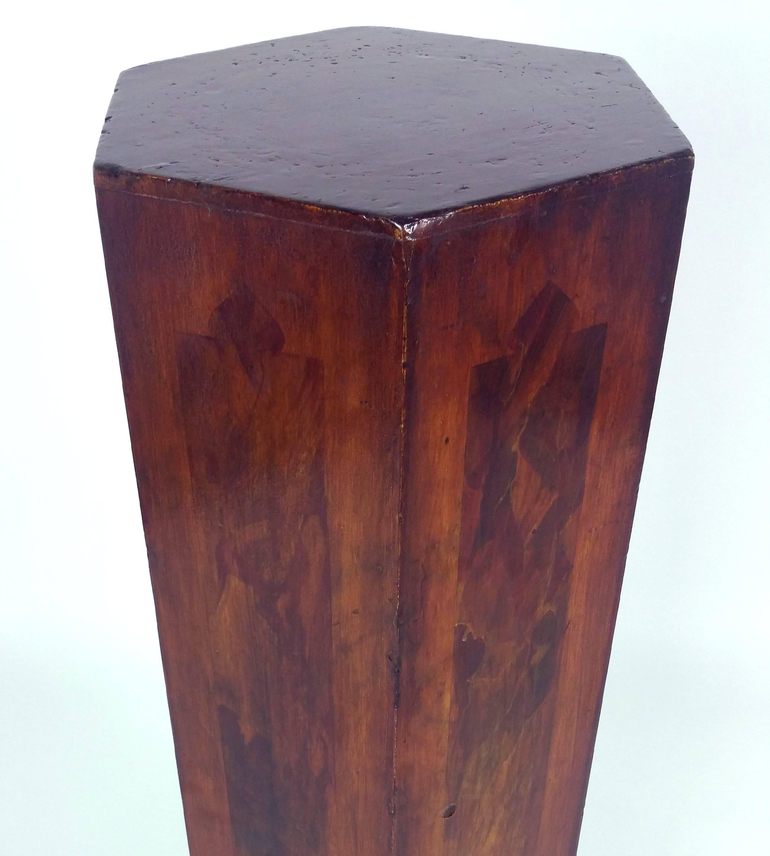 19th Century Venetian Hexagonal Plinth In Good Condition For Sale In London, west Sussex