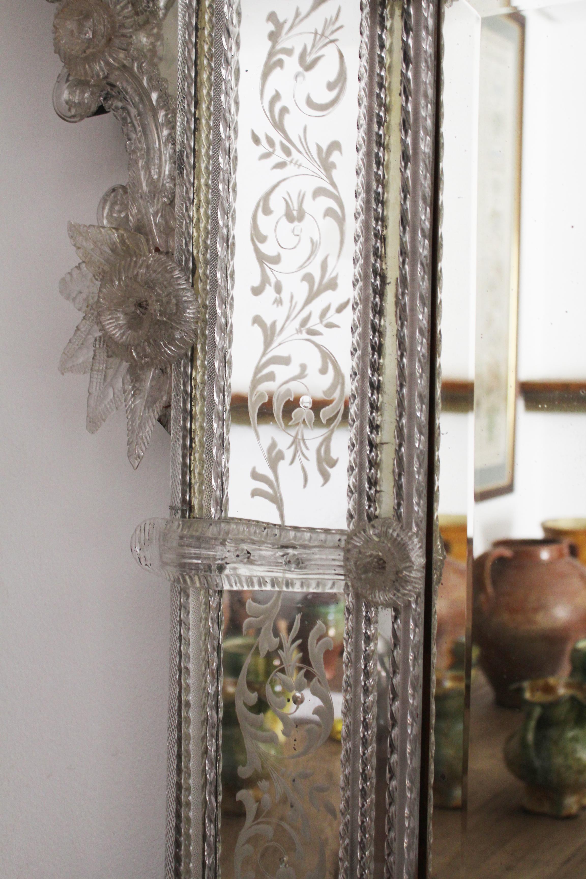 19th Century Venetian Mirror Profusely Decorated with Floral Motifs 2