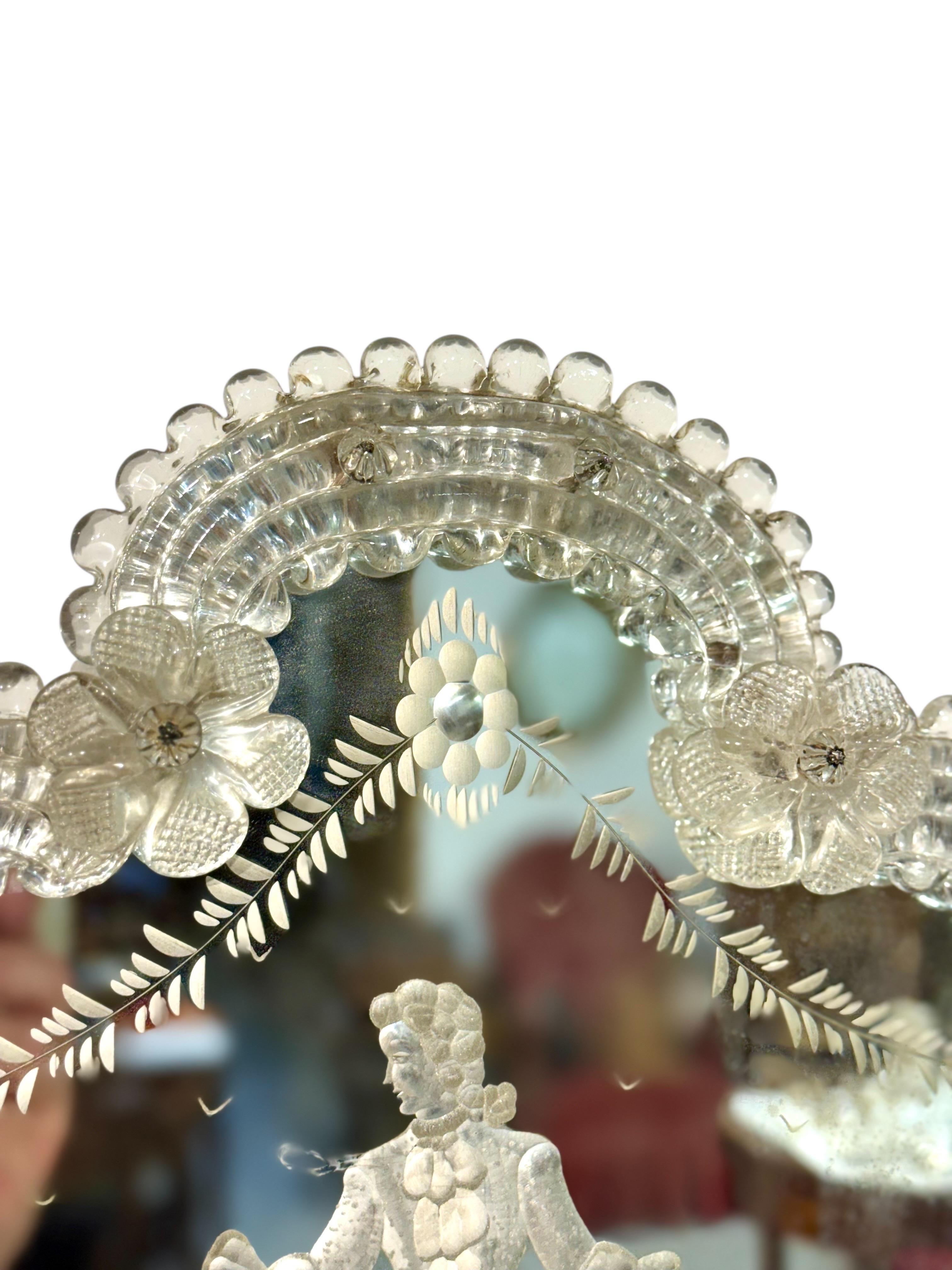 Miroir vénitien du XIXe siècle à décor gravé raffiné en vente 9