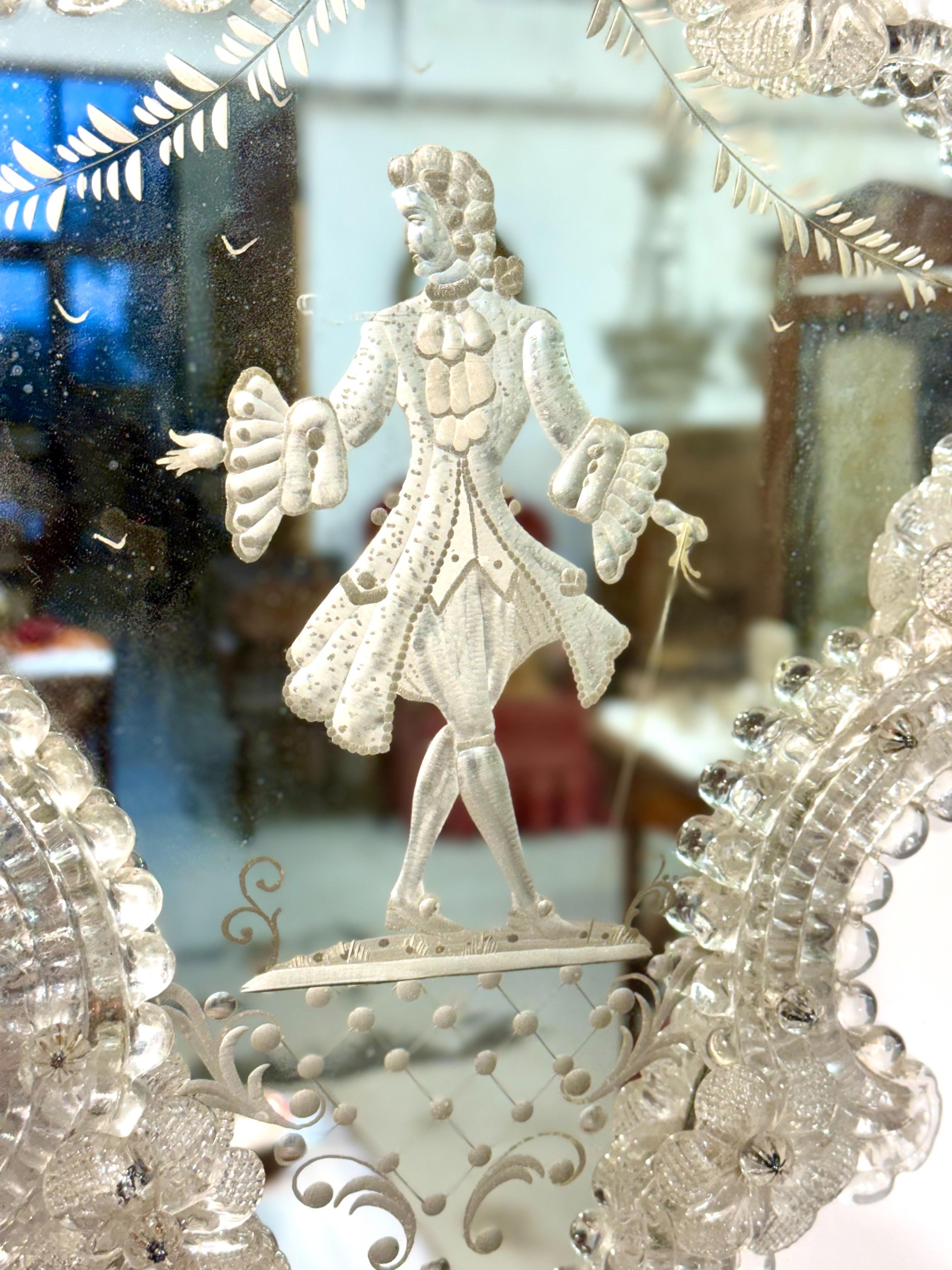 Miroir vénitien du XIXe siècle à décor gravé raffiné en vente 2