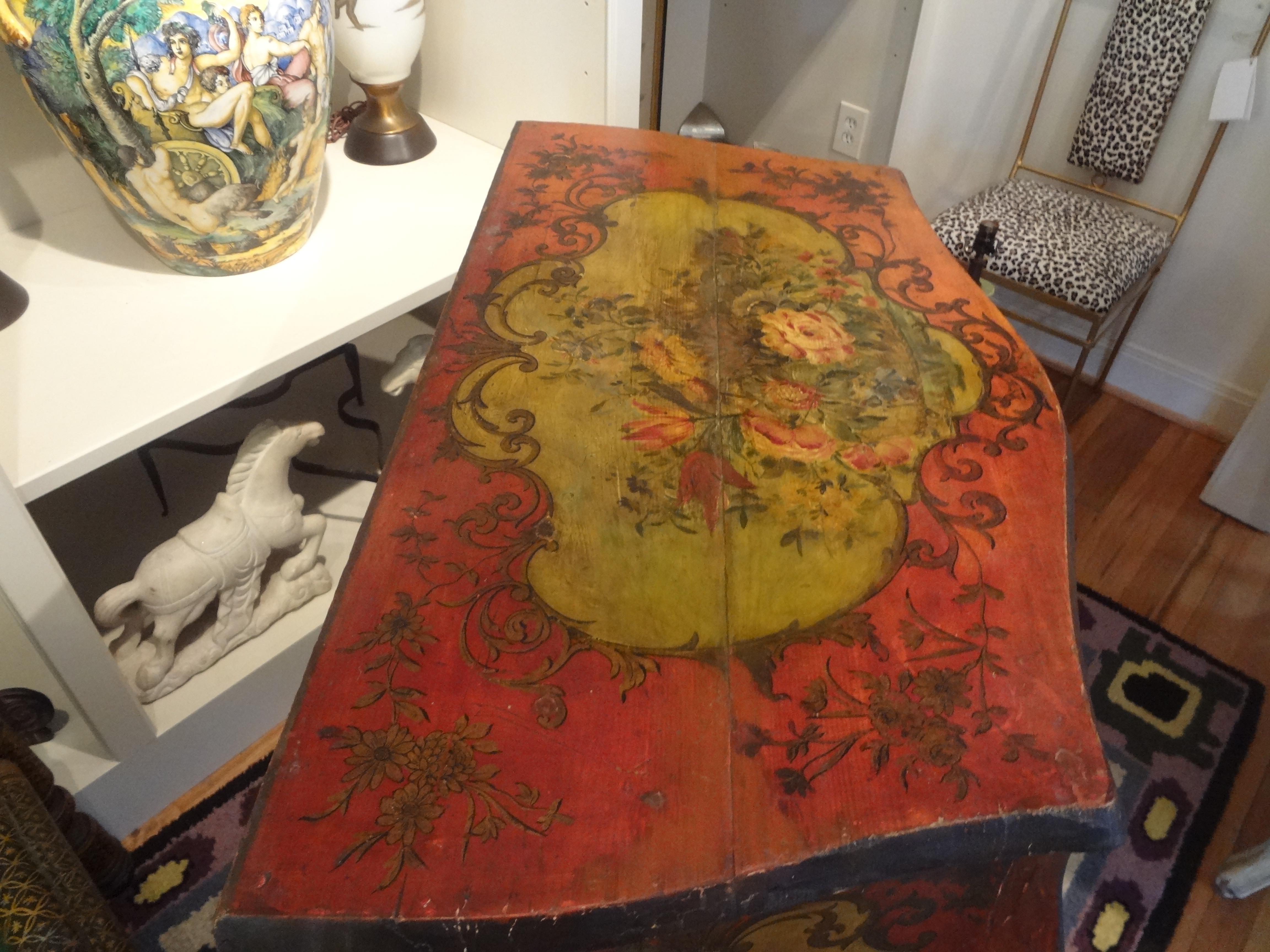 19th Century Venetian Painted Commode Or Chest For Sale 5