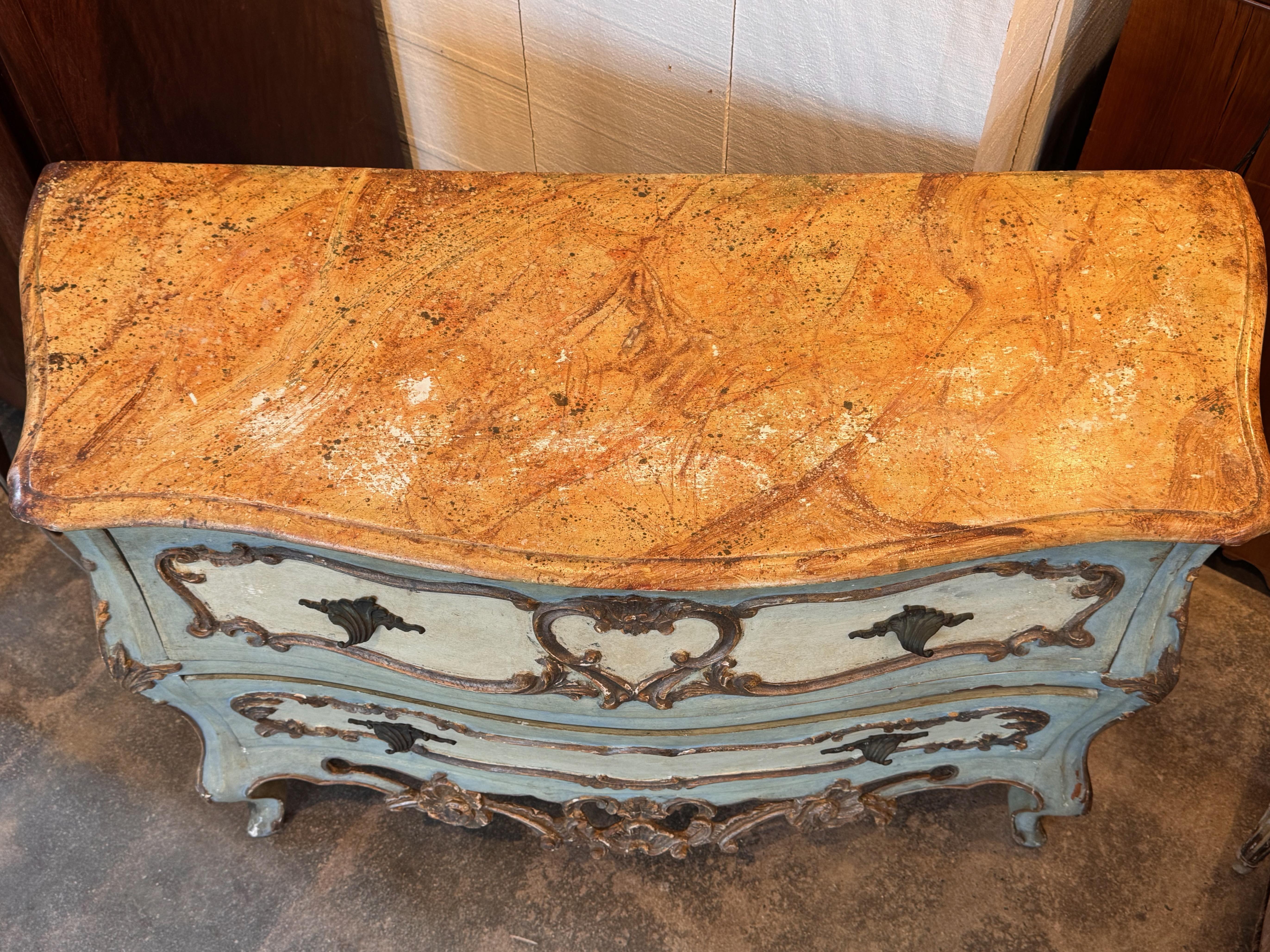19th Century Venetian Painted Commode With Carved Detail For Sale 7