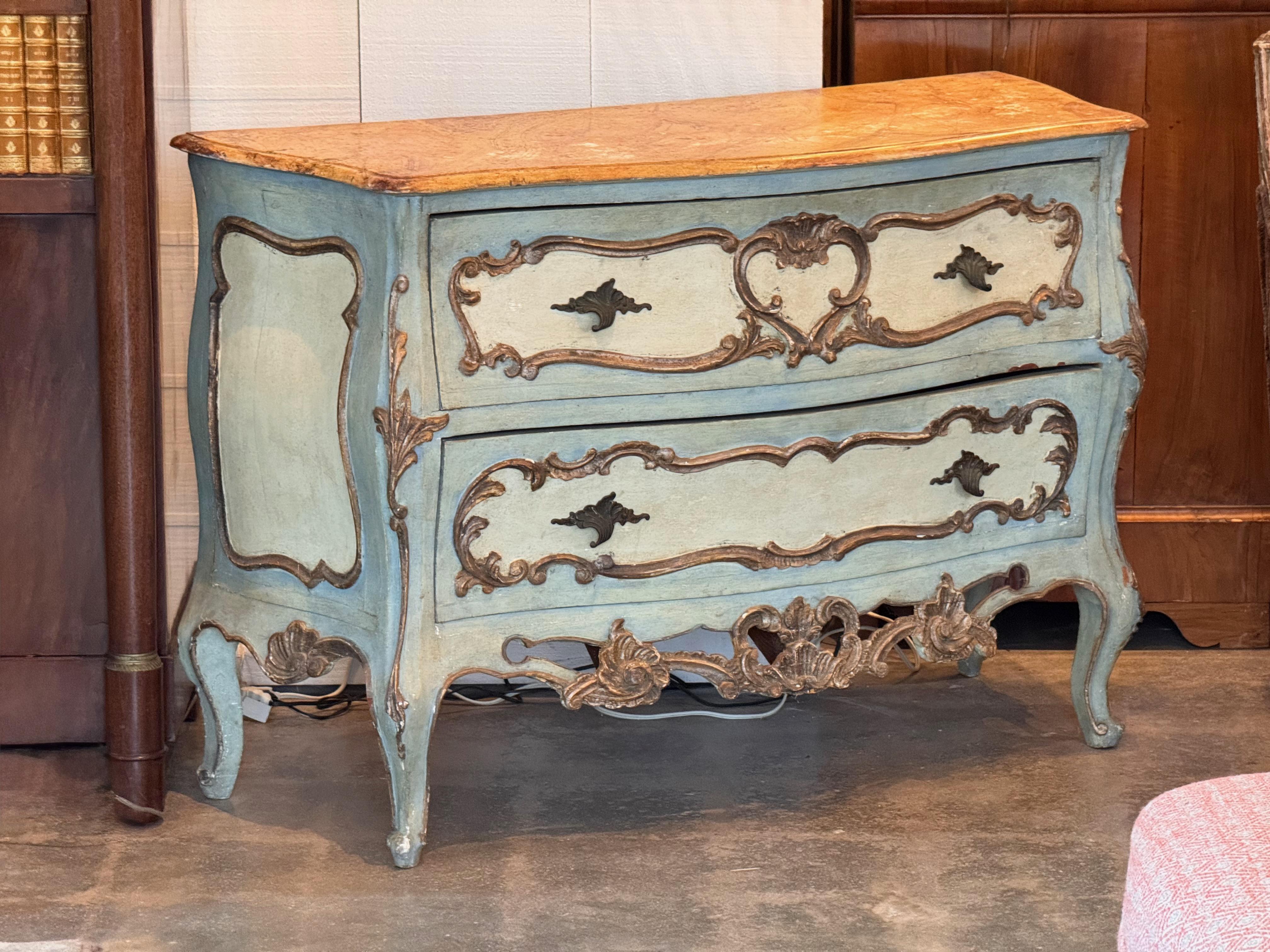 19th Century Venetian Painted Commode With Carved Detail In Good Condition For Sale In Charlottesville, VA