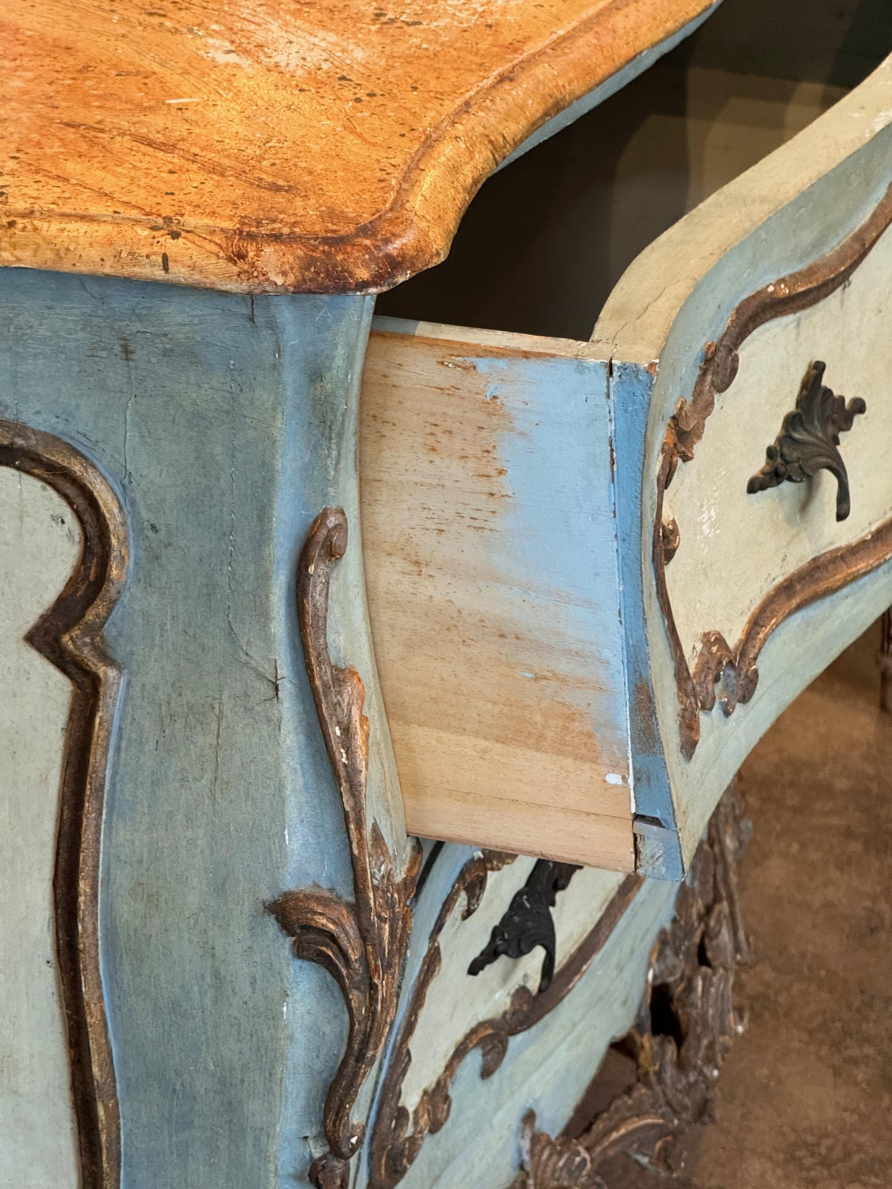 19th Century Venetian Painted Commode With Carved Detail For Sale 2