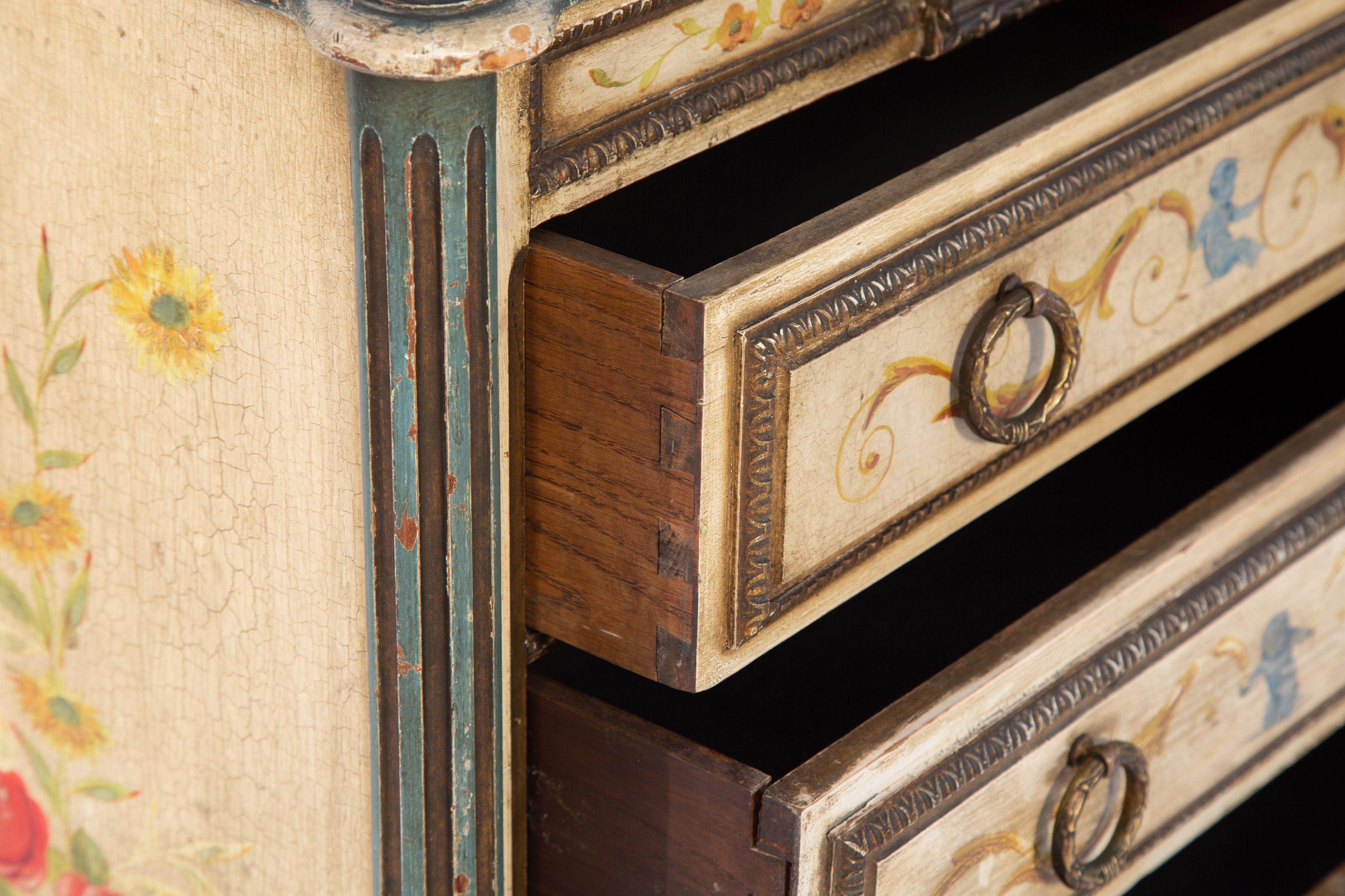 19th Century Venetian Painted Hall Chest with Mirrored Top For Sale 4