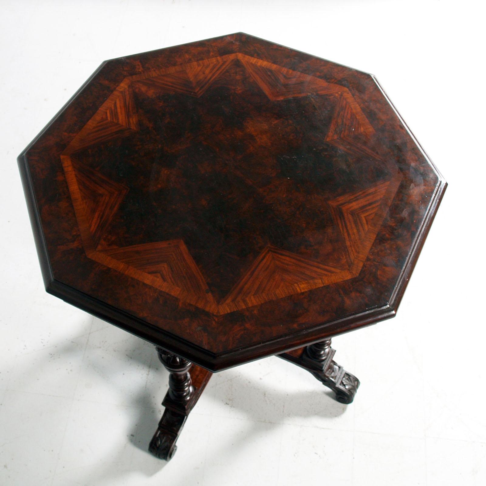 Carved 19th Century Venetian Renaissance Octagonal Table in Walnut by Testolini Freres For Sale