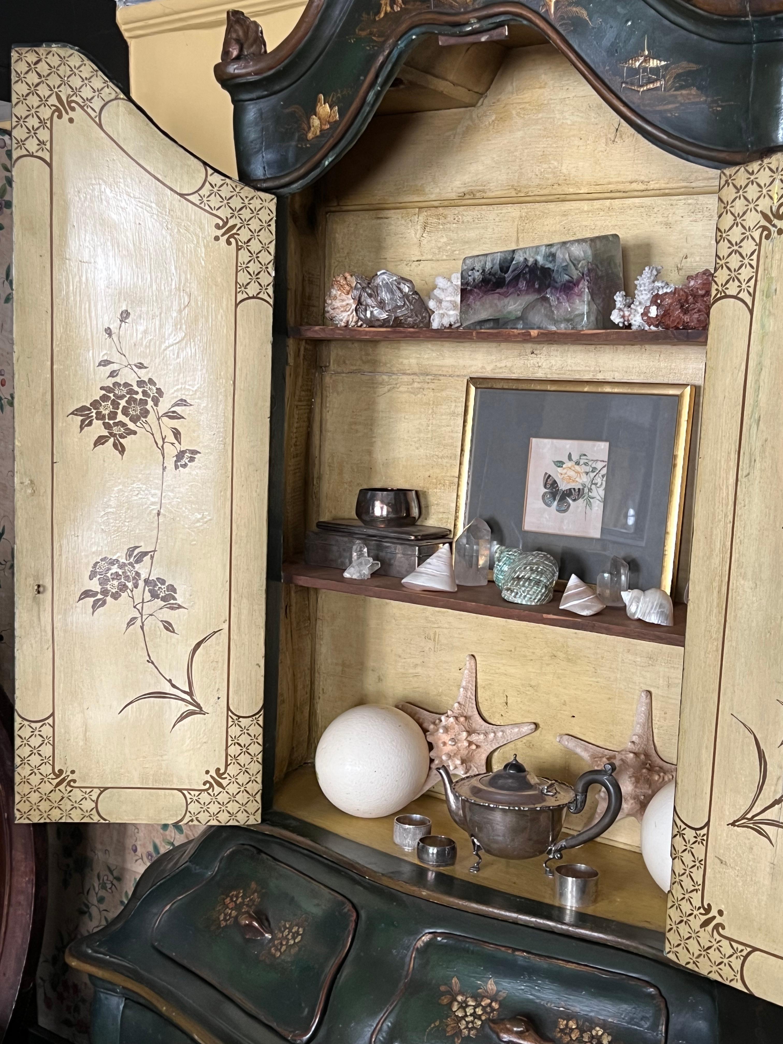 19th Century Venetian Rococo Lacquer Cabinet For Sale 8