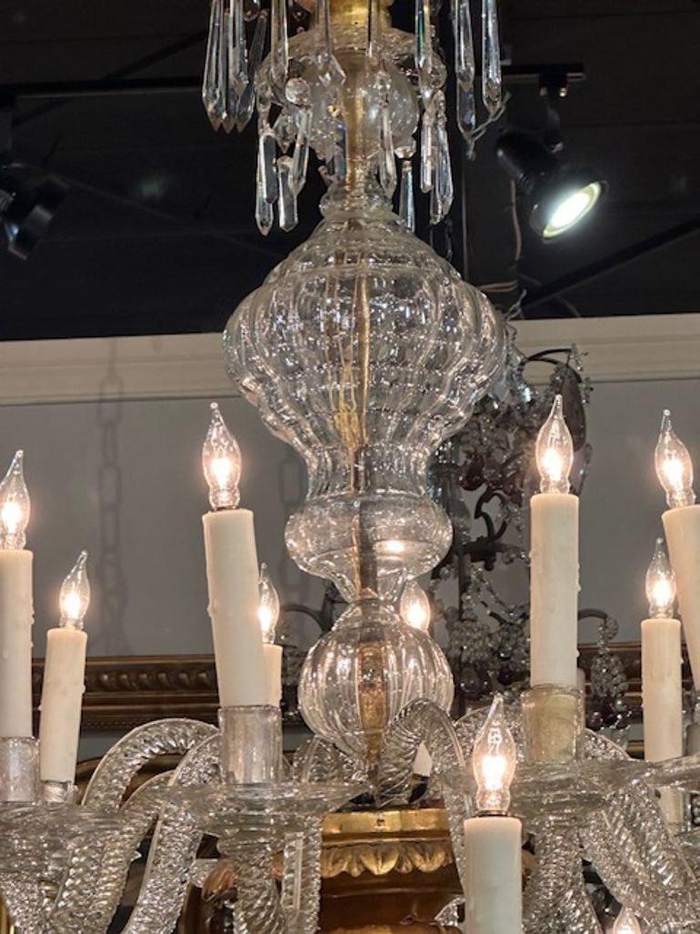 Lampadario veneziano del XIX secolo con bracci in vetro e legno dorato In condizioni buone in vendita a Dallas, TX