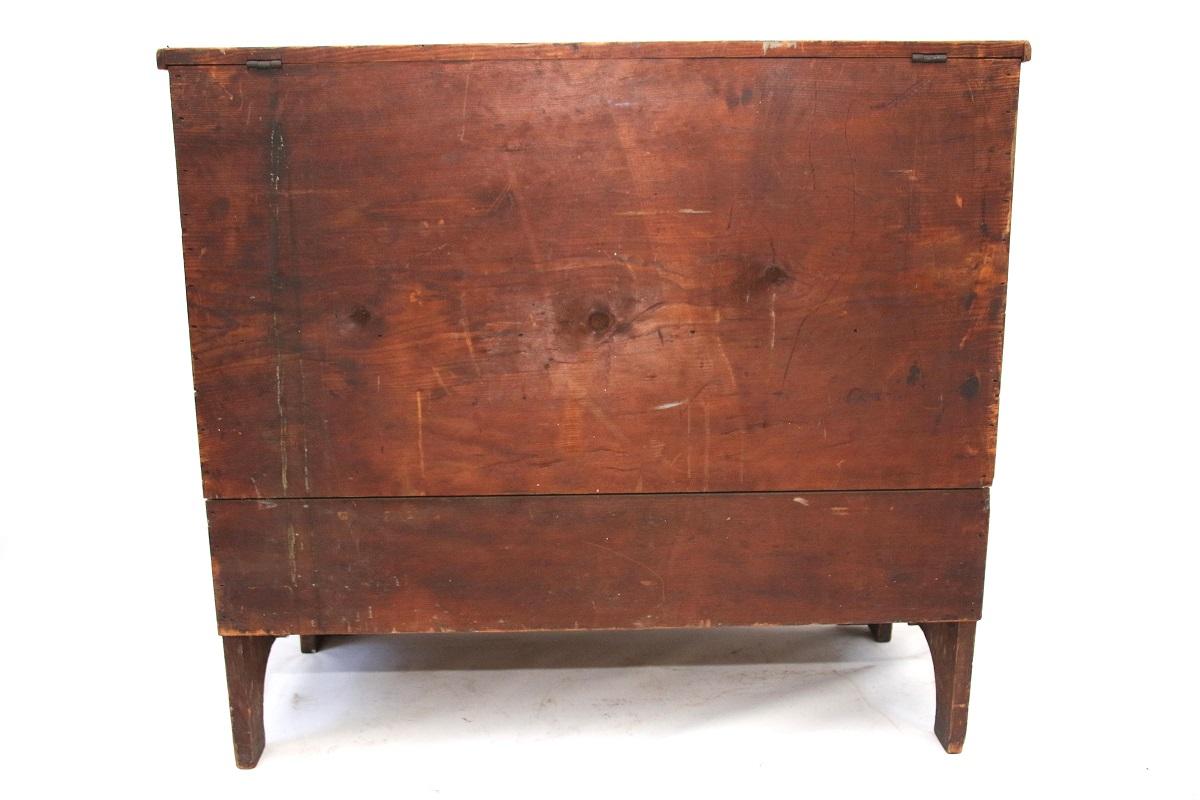 19th Century Vermont Grain Painted Blanket Chest For Sale 8