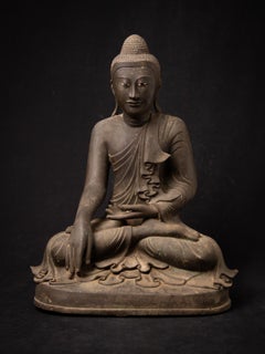 19th century Very beautiful antique bronze Burmese Mandalay Buddha from Burma
