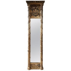 Miroir en bois doré pendentif très haut et étroit du 19ème siècle de style Empire