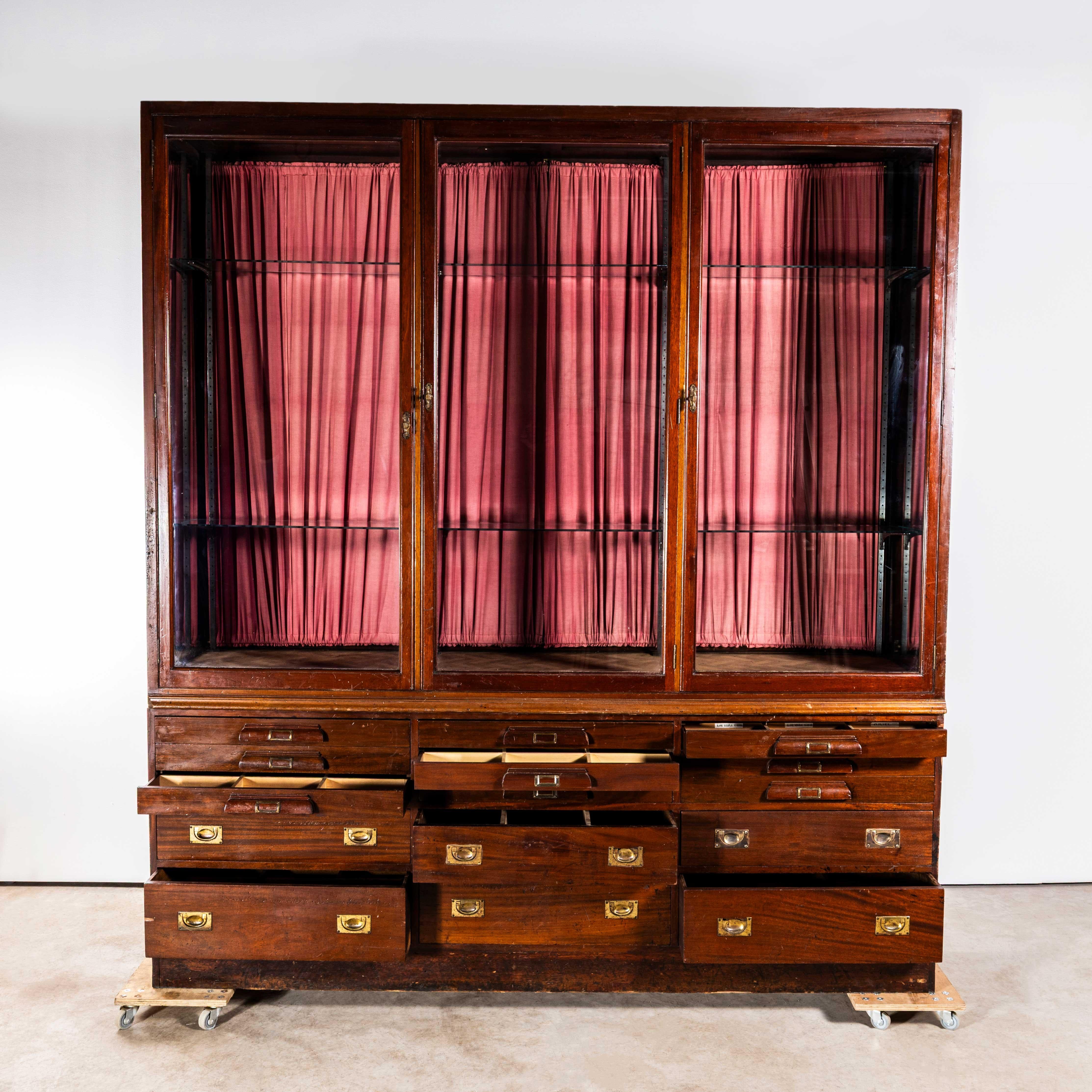 19th Century Very Large Mahogany Glazed Display Cabinet In Good Condition For Sale In Hook, Hampshire
