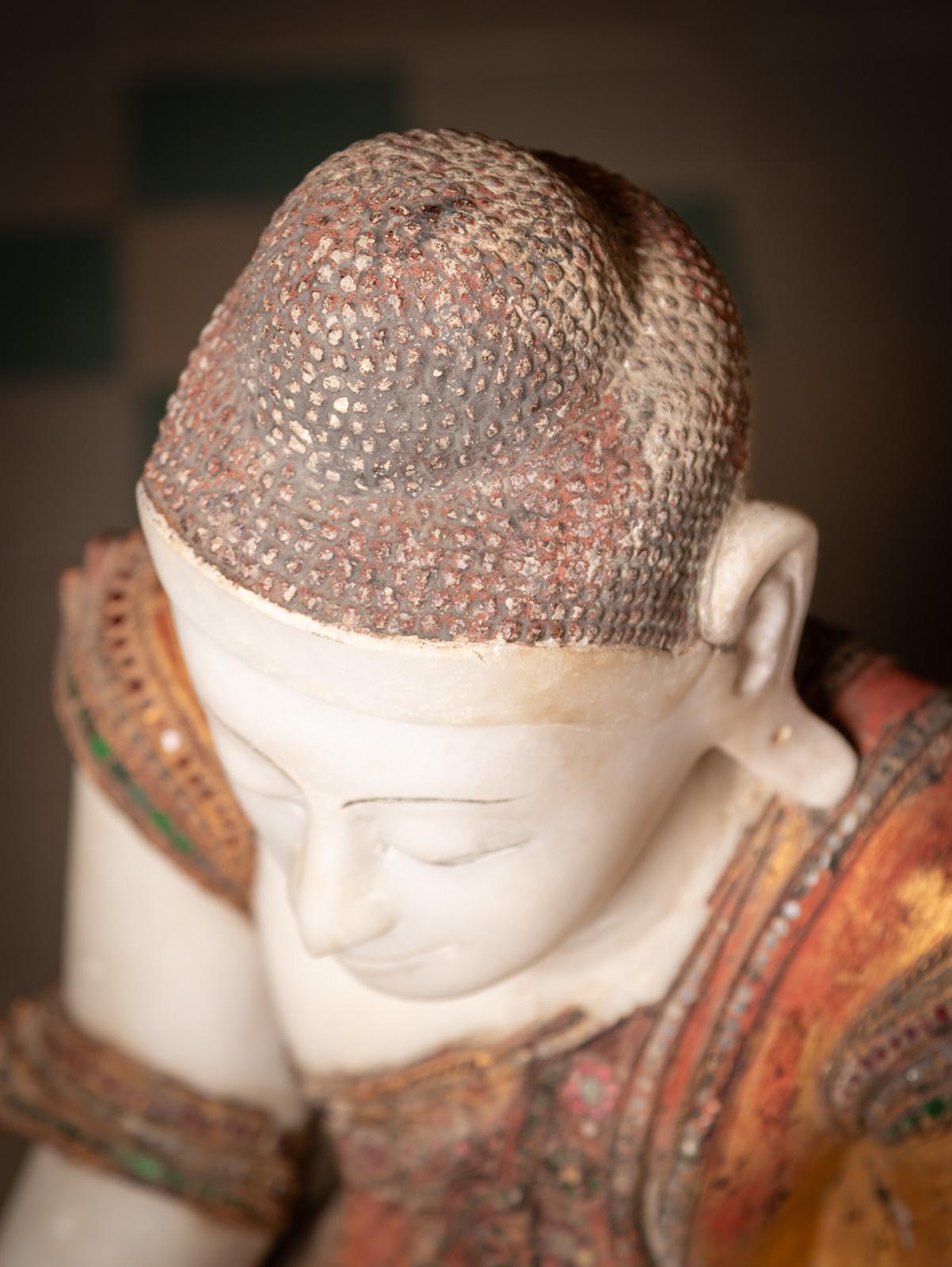 19th century Very special marble Burmese Buddha statue from Burma In Good Condition For Sale In DEVENTER, NL