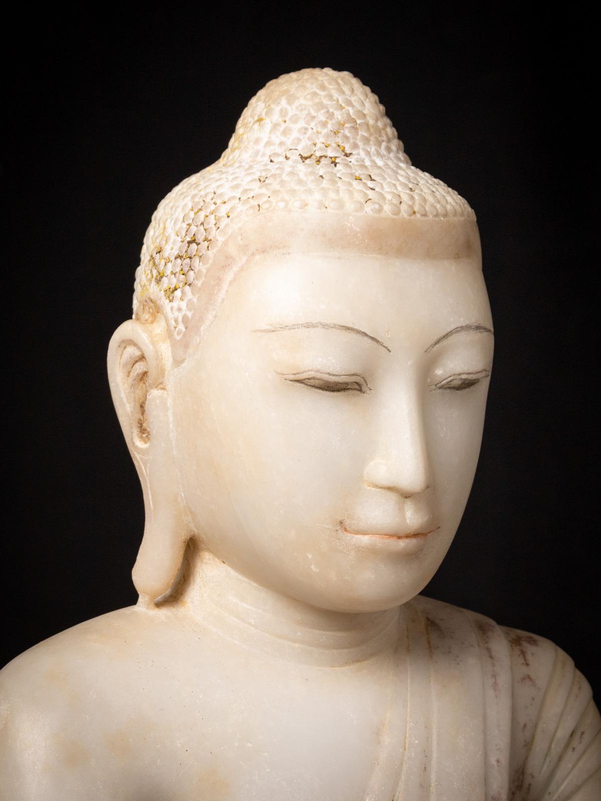 19th century Very special marble Burmese Buddha statue in Bhumisparsha Mudra For Sale 14