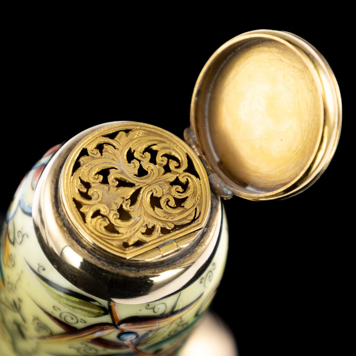 Victorian 18-Karat Gold and Enamel Scent Bottle, Sampson Mordan, circa 1880 2