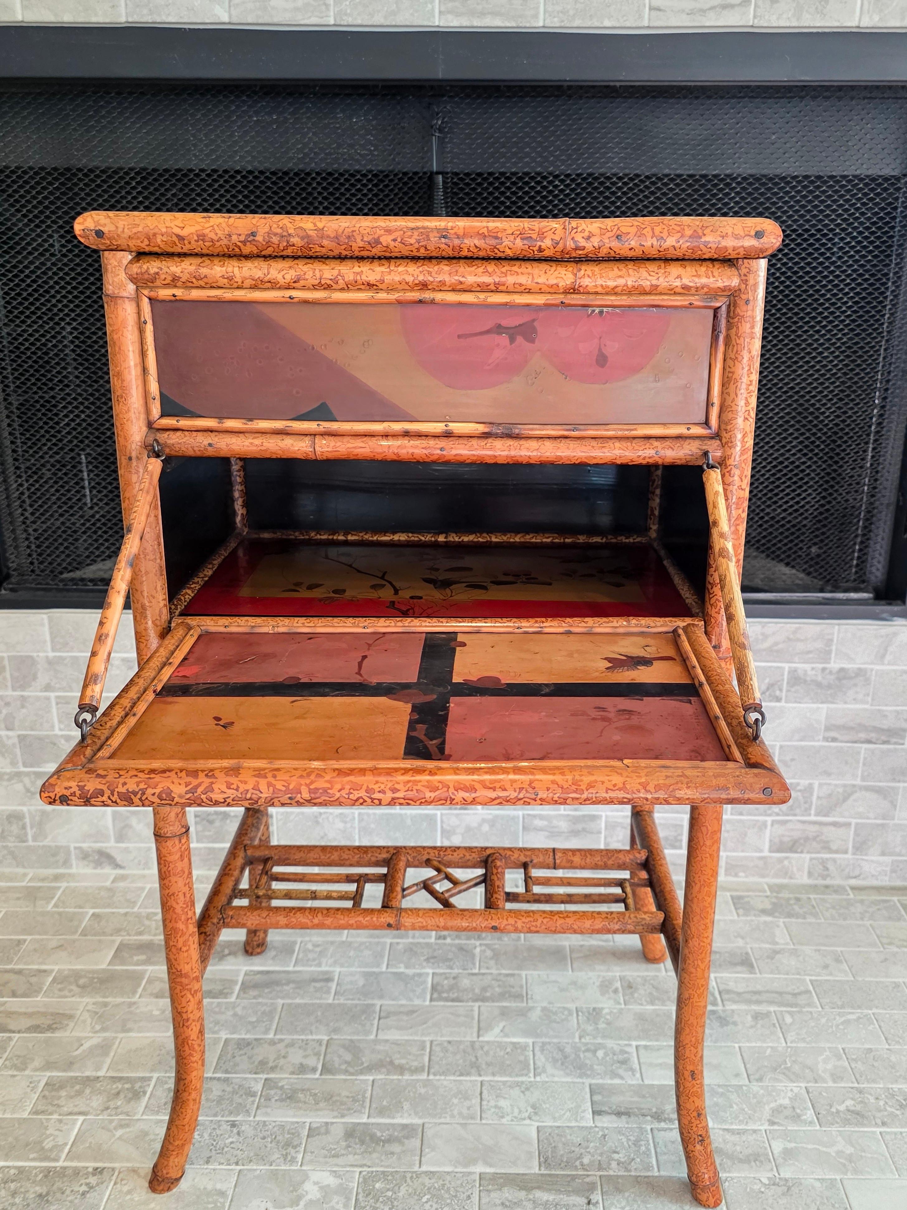 Table d'appoint en bambou pour la couture, 19e siècle, Aesthetic Movement, Chine en vente 3